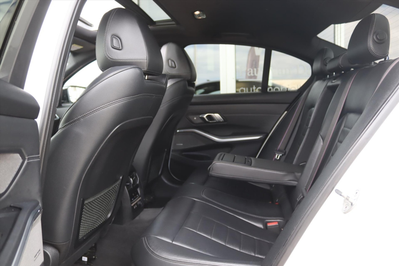 Foto van BMW 330i