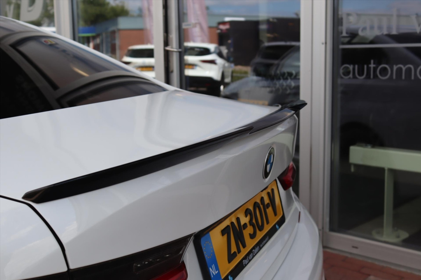 Foto van BMW 330i