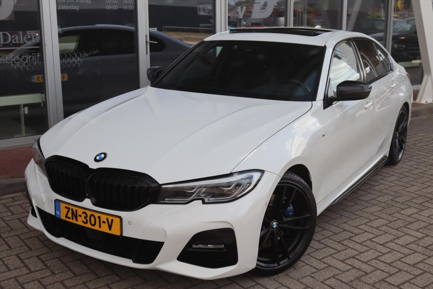 Foto van BMW 330i