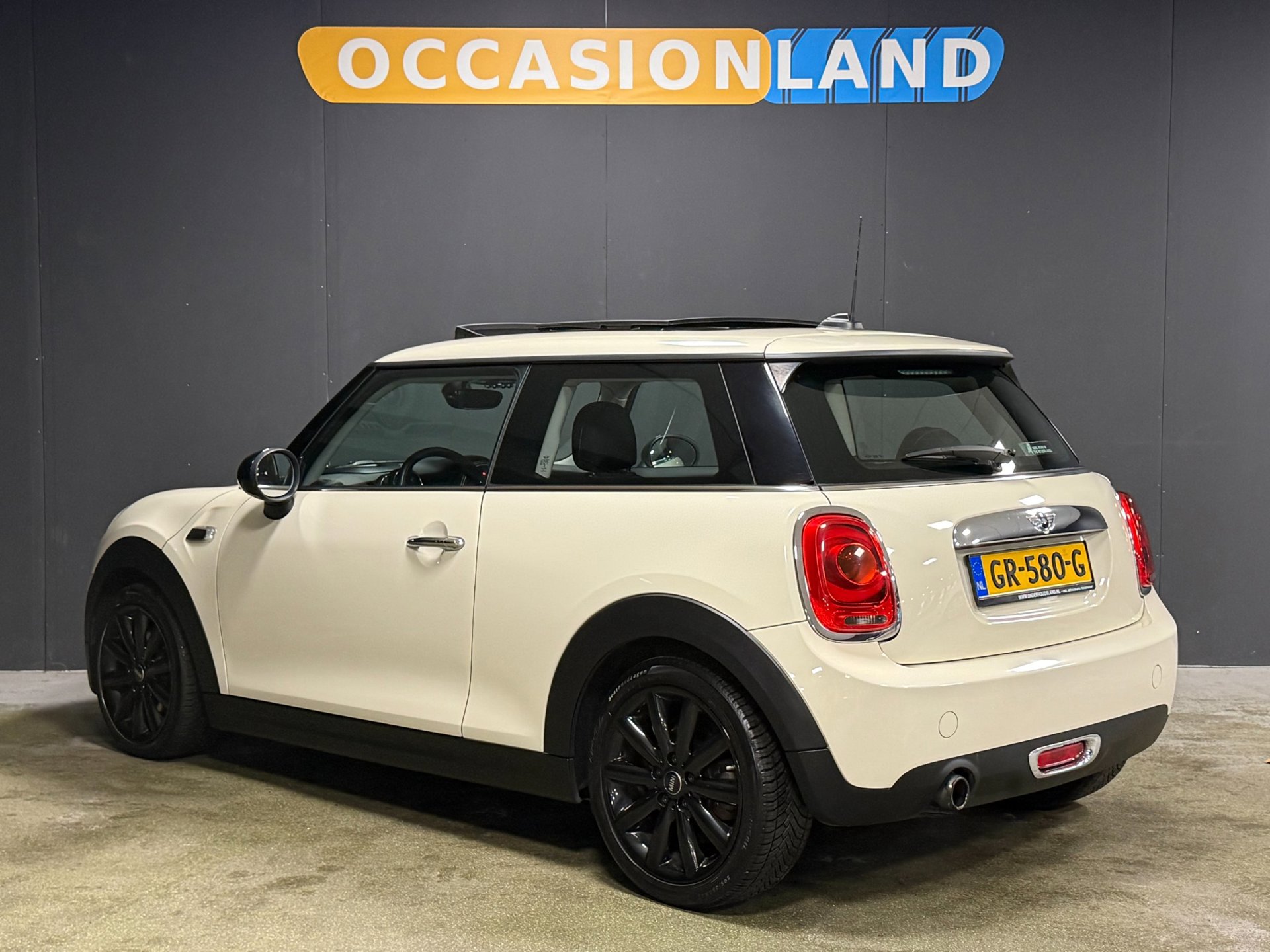 Foto van Mini One