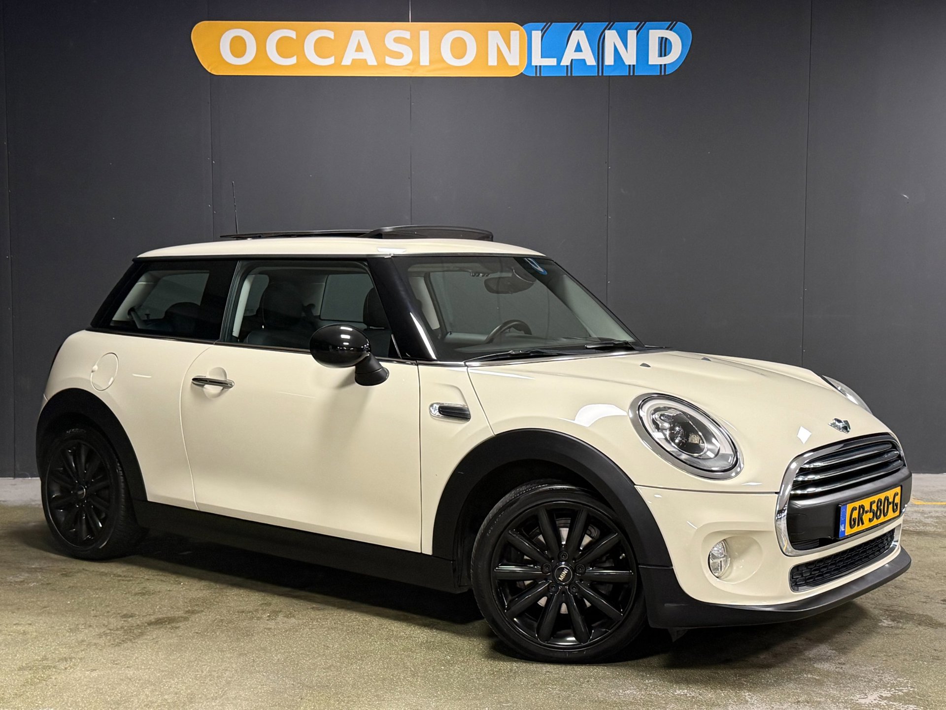Foto van Mini One
