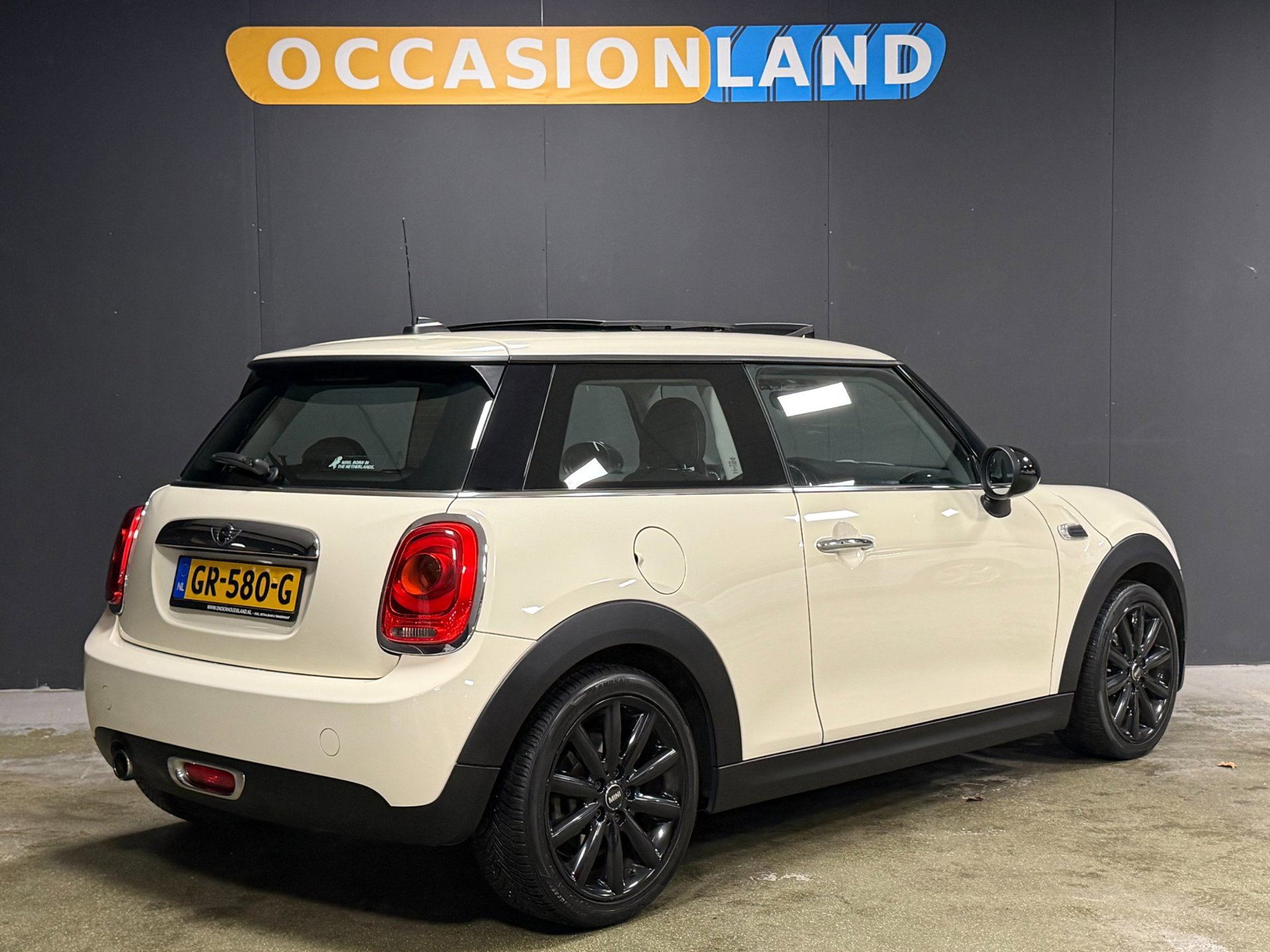 Foto van Mini One