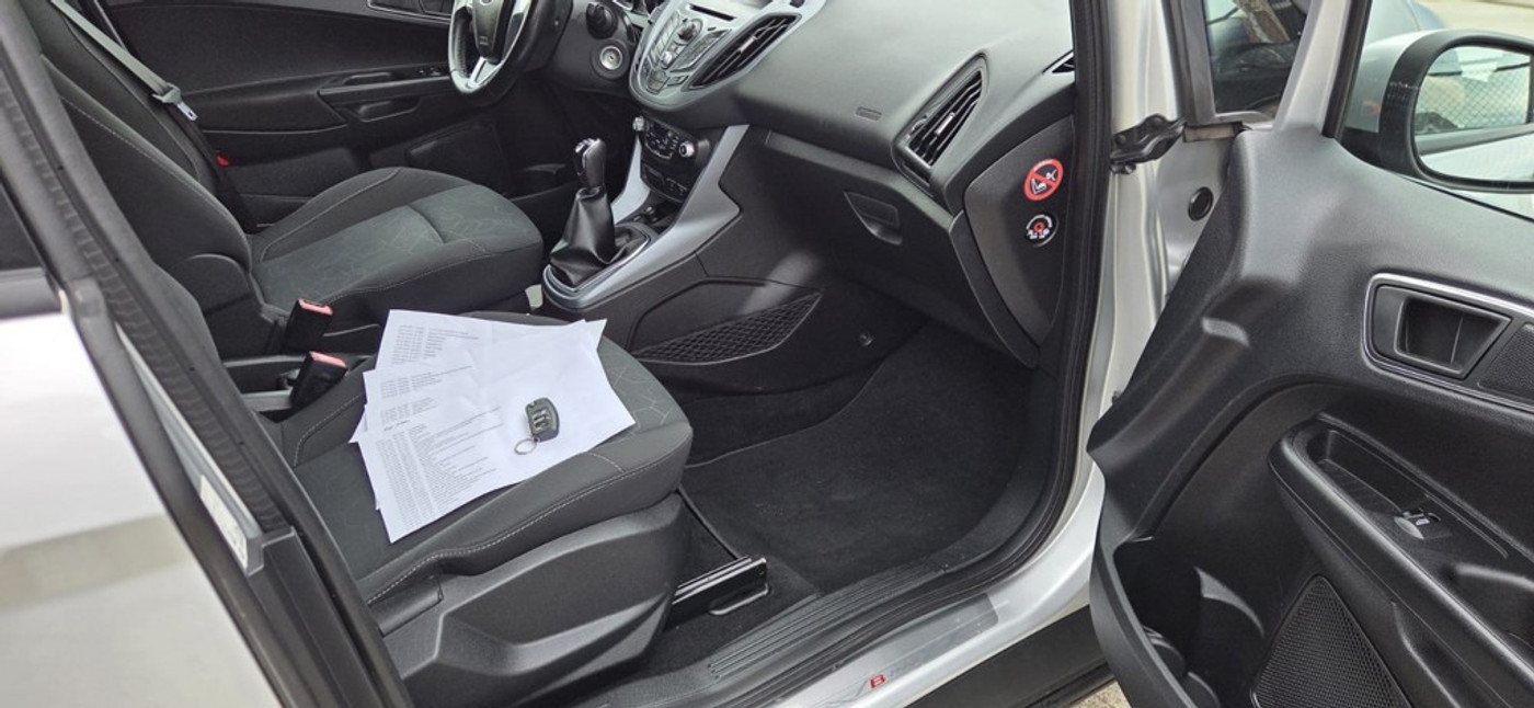 Foto van Ford B-max