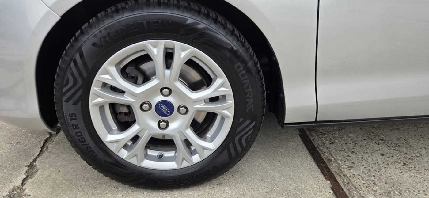 Foto van Ford B-max