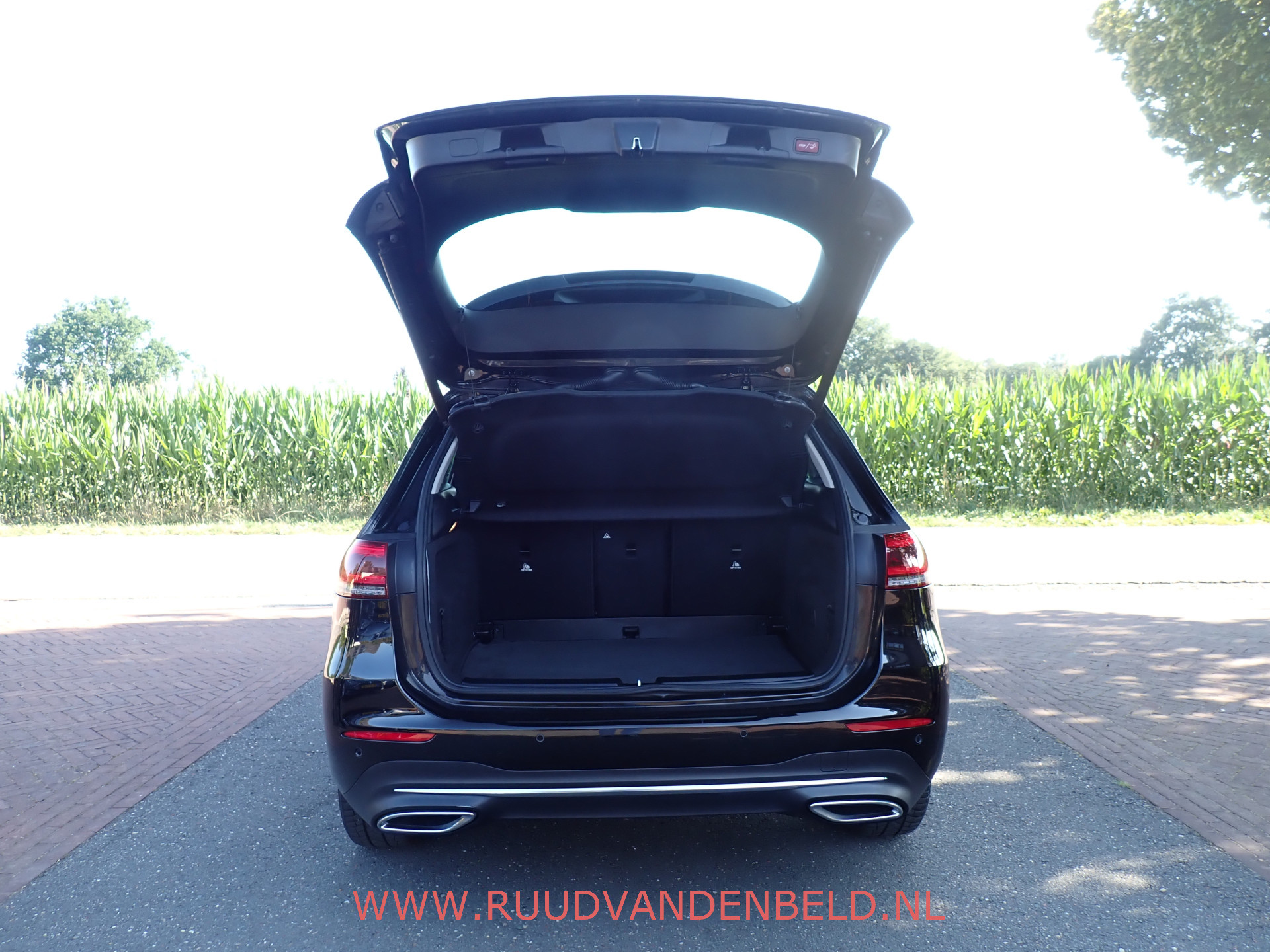 Foto van Mercedes-Benz B 200