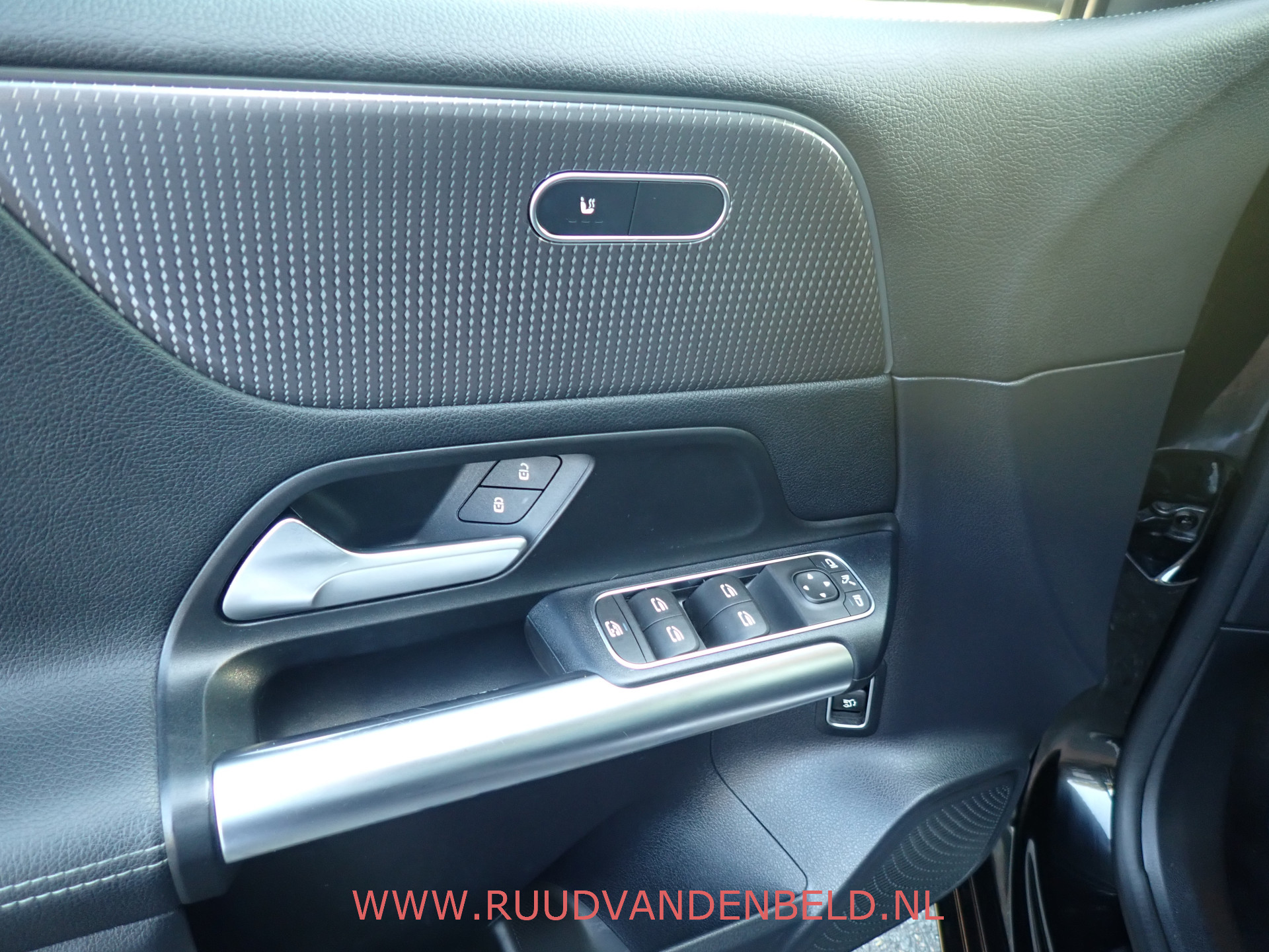 Foto van Mercedes-Benz B 200