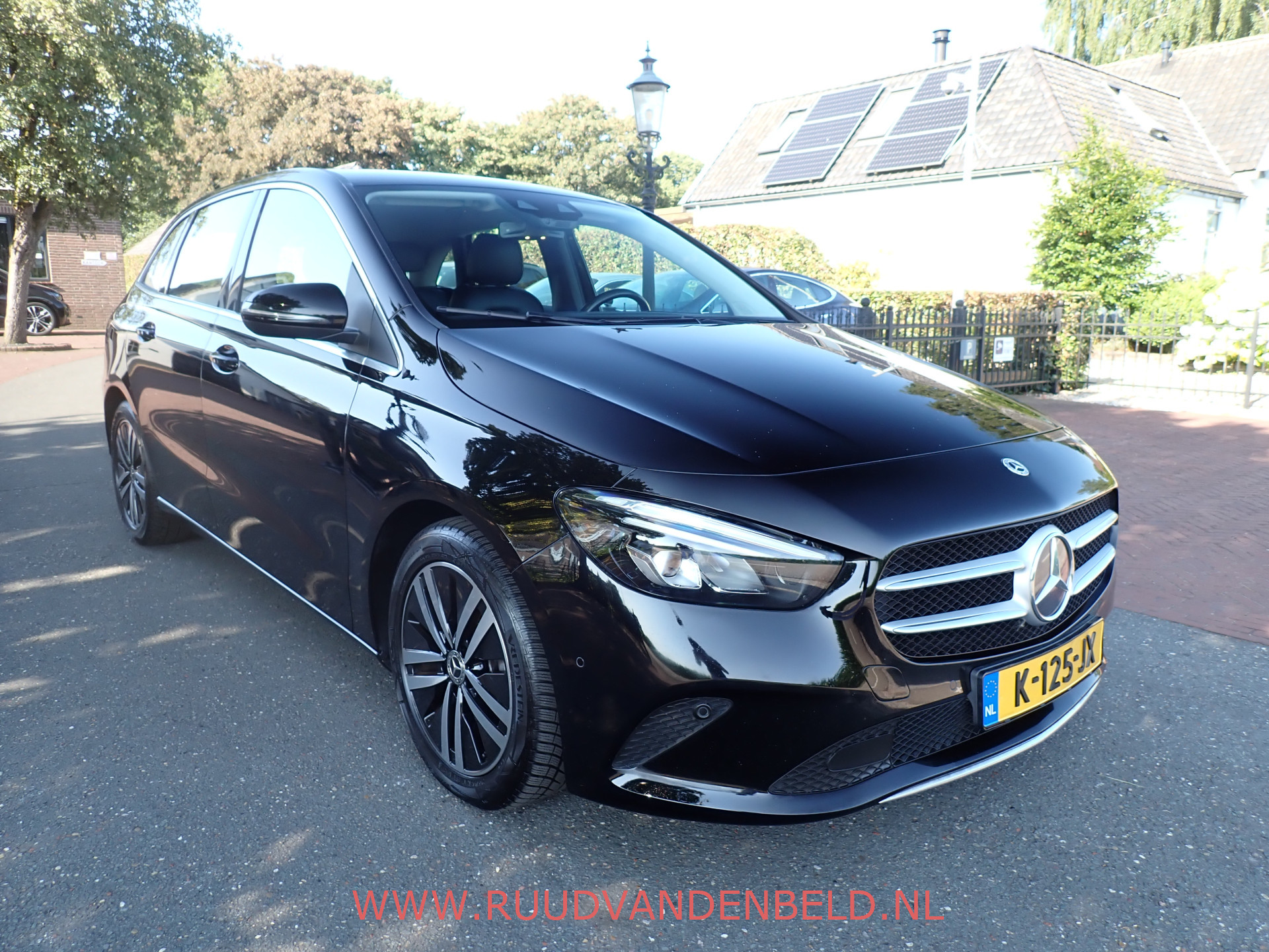 Foto van Mercedes-Benz B 200