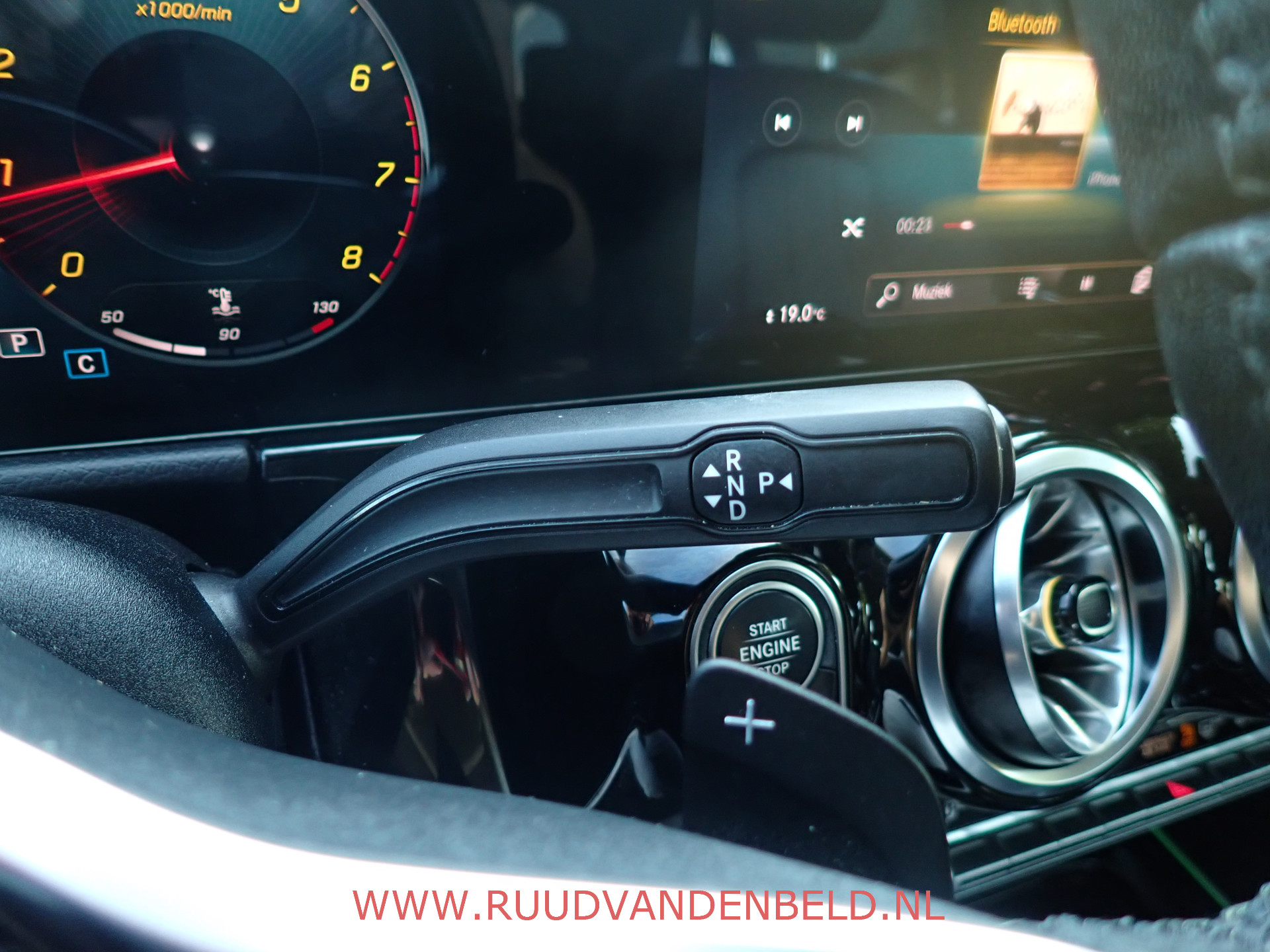Foto van Mercedes-Benz B 200