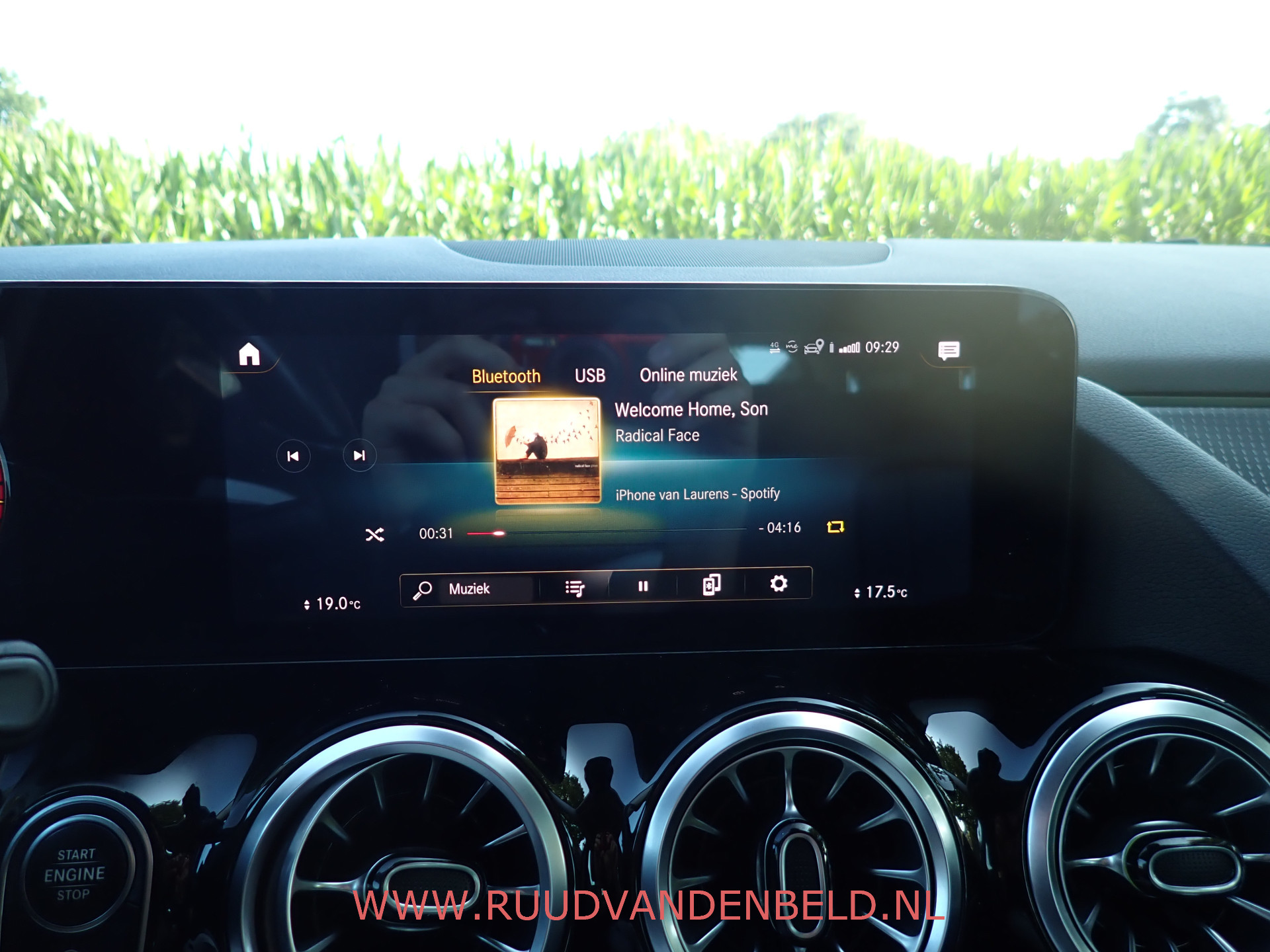 Foto van Mercedes-Benz B 200