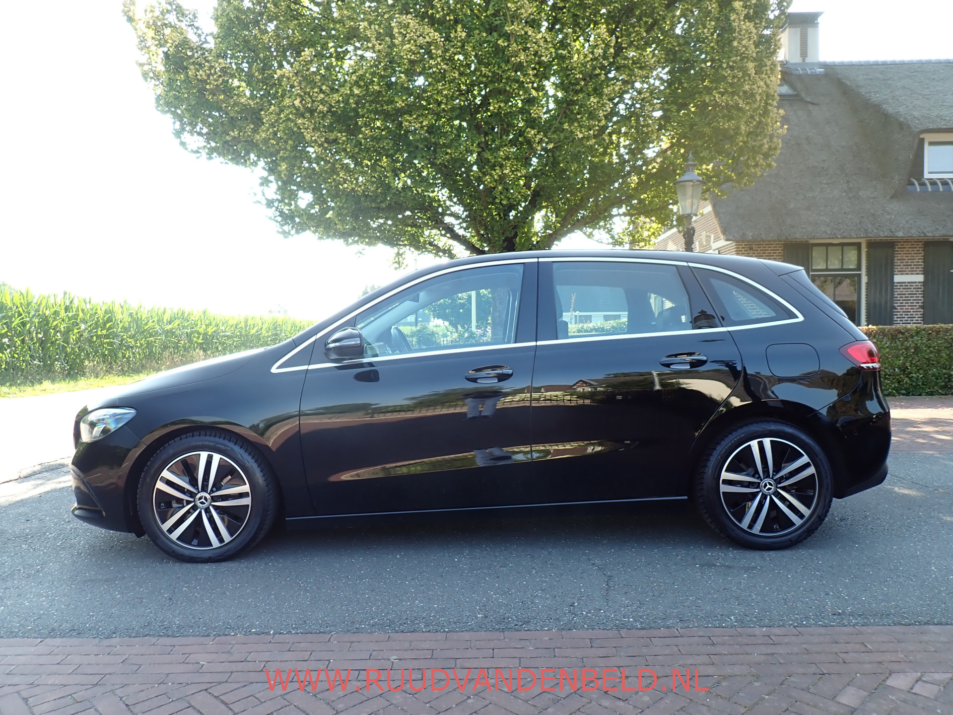 Foto van Mercedes-Benz B 200