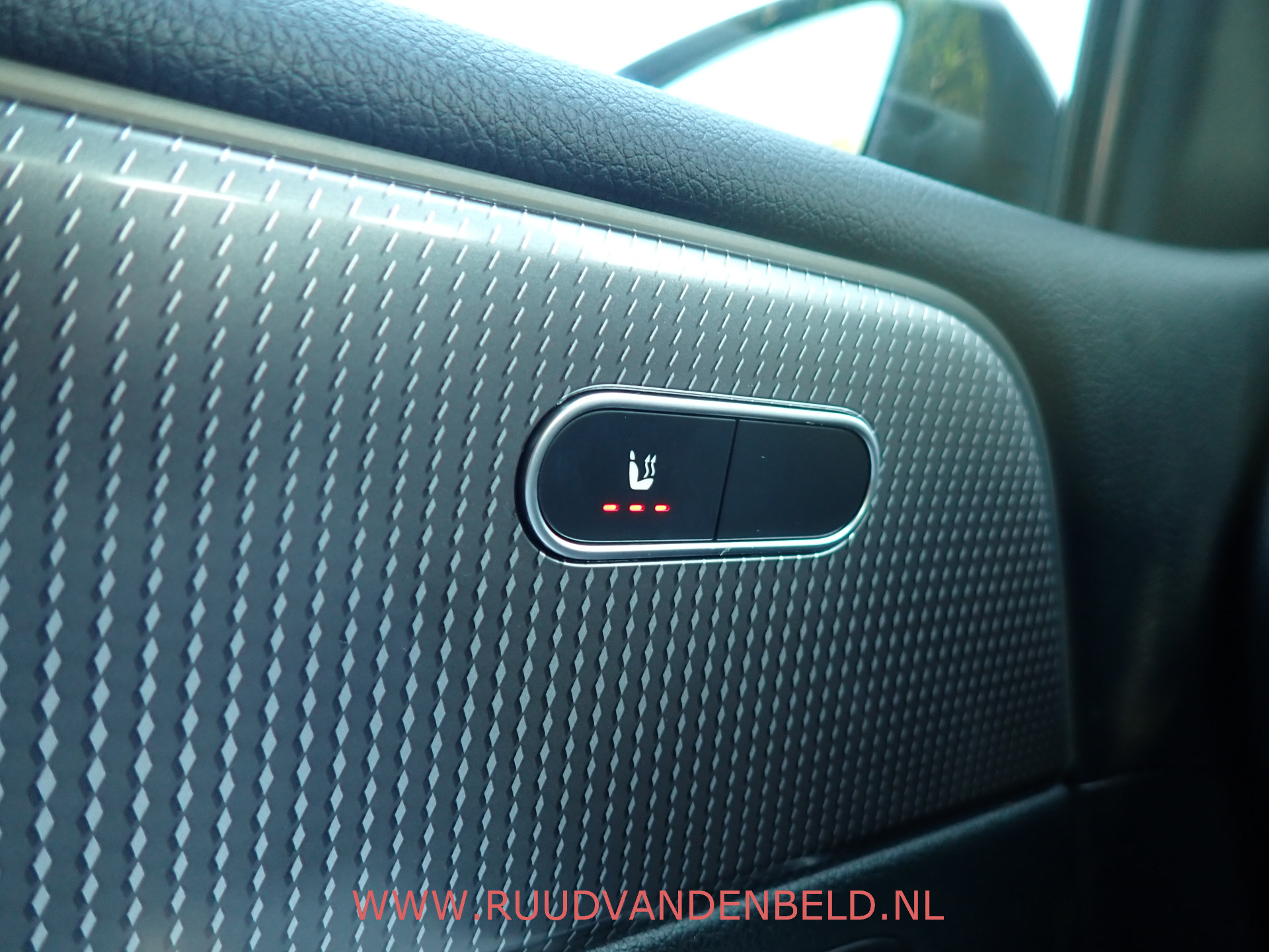 Foto van Mercedes-Benz B 200