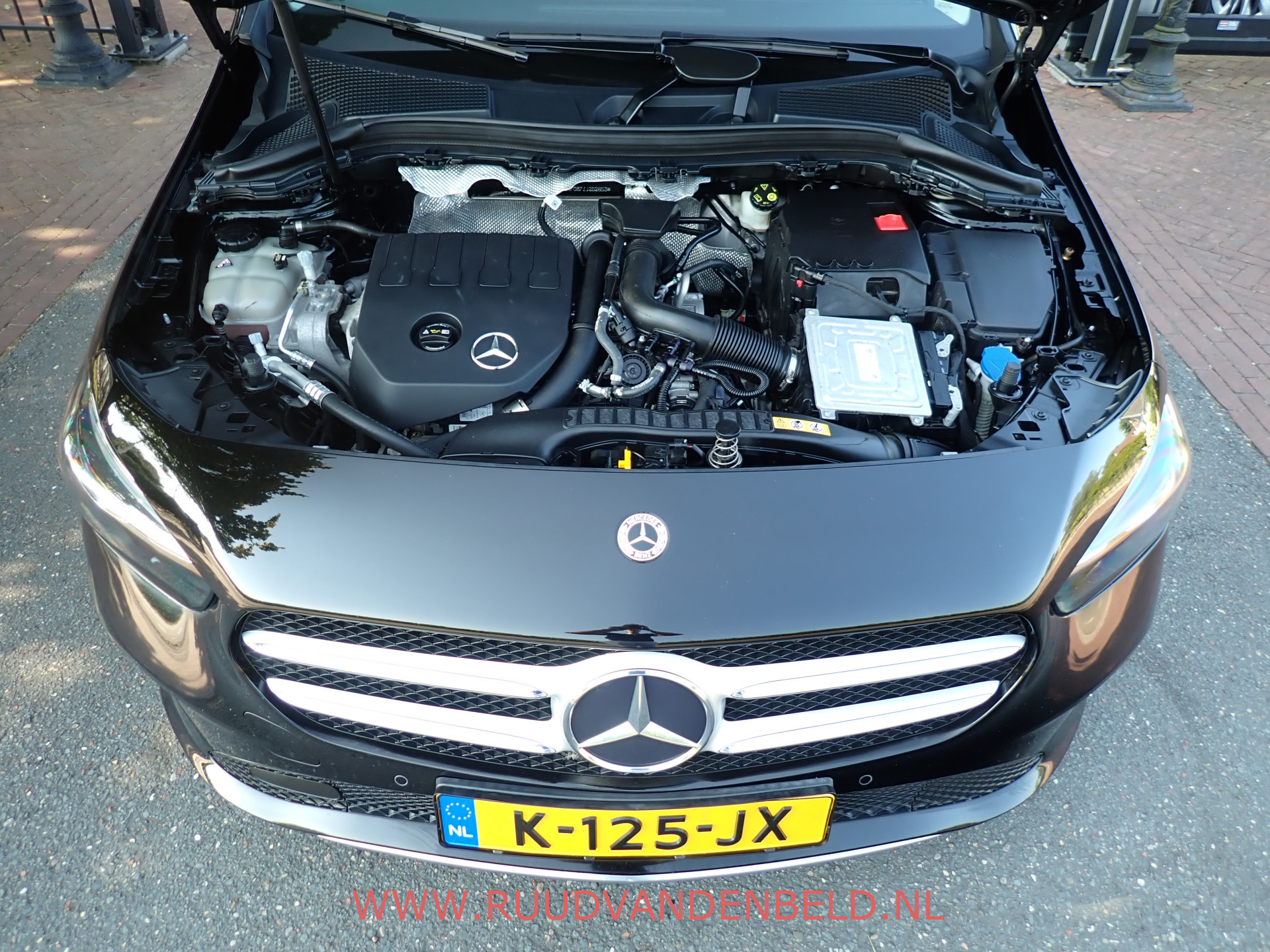 Foto van Mercedes-Benz B 200