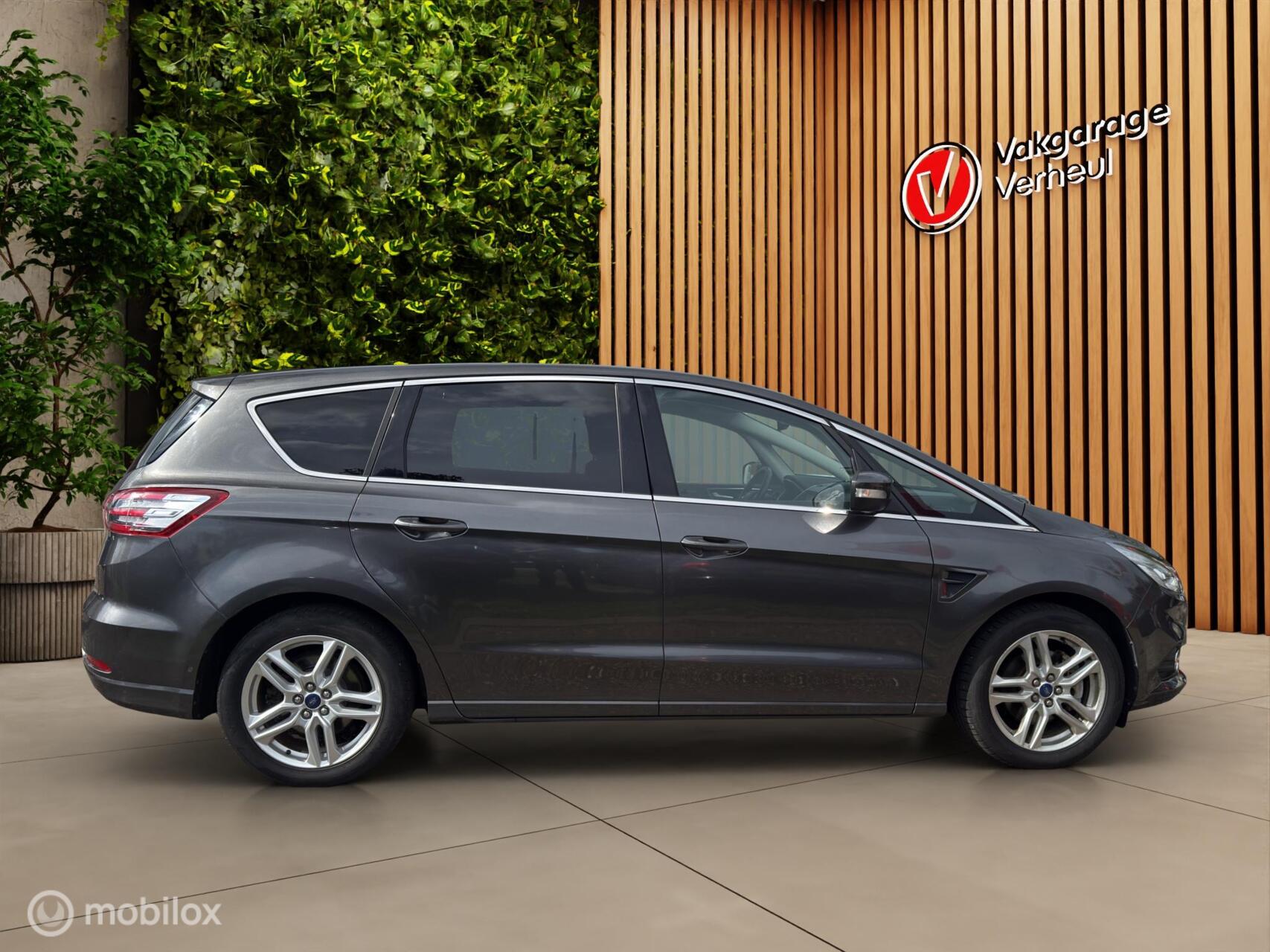 Foto van Ford S-max