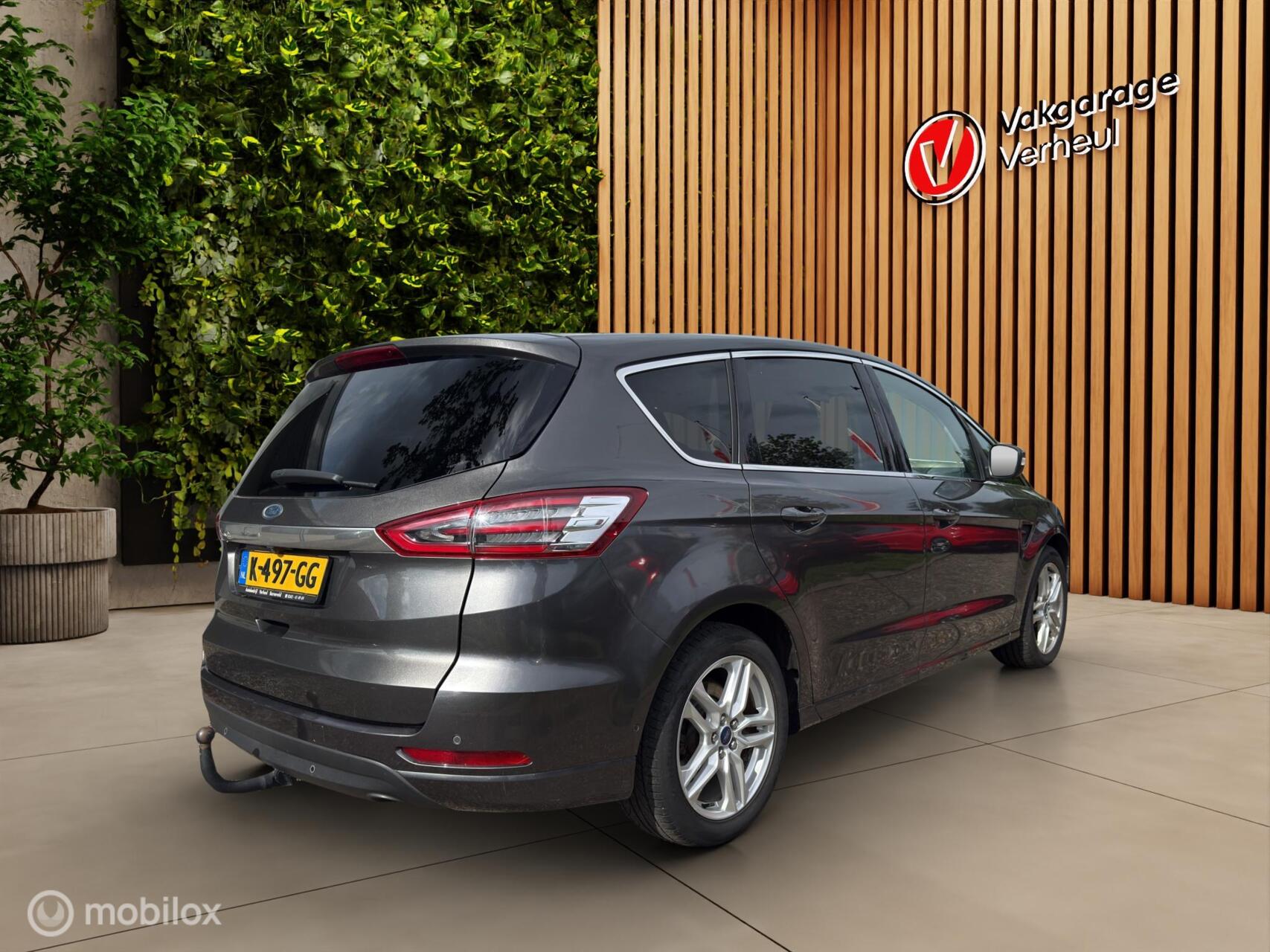 Foto van Ford S-max