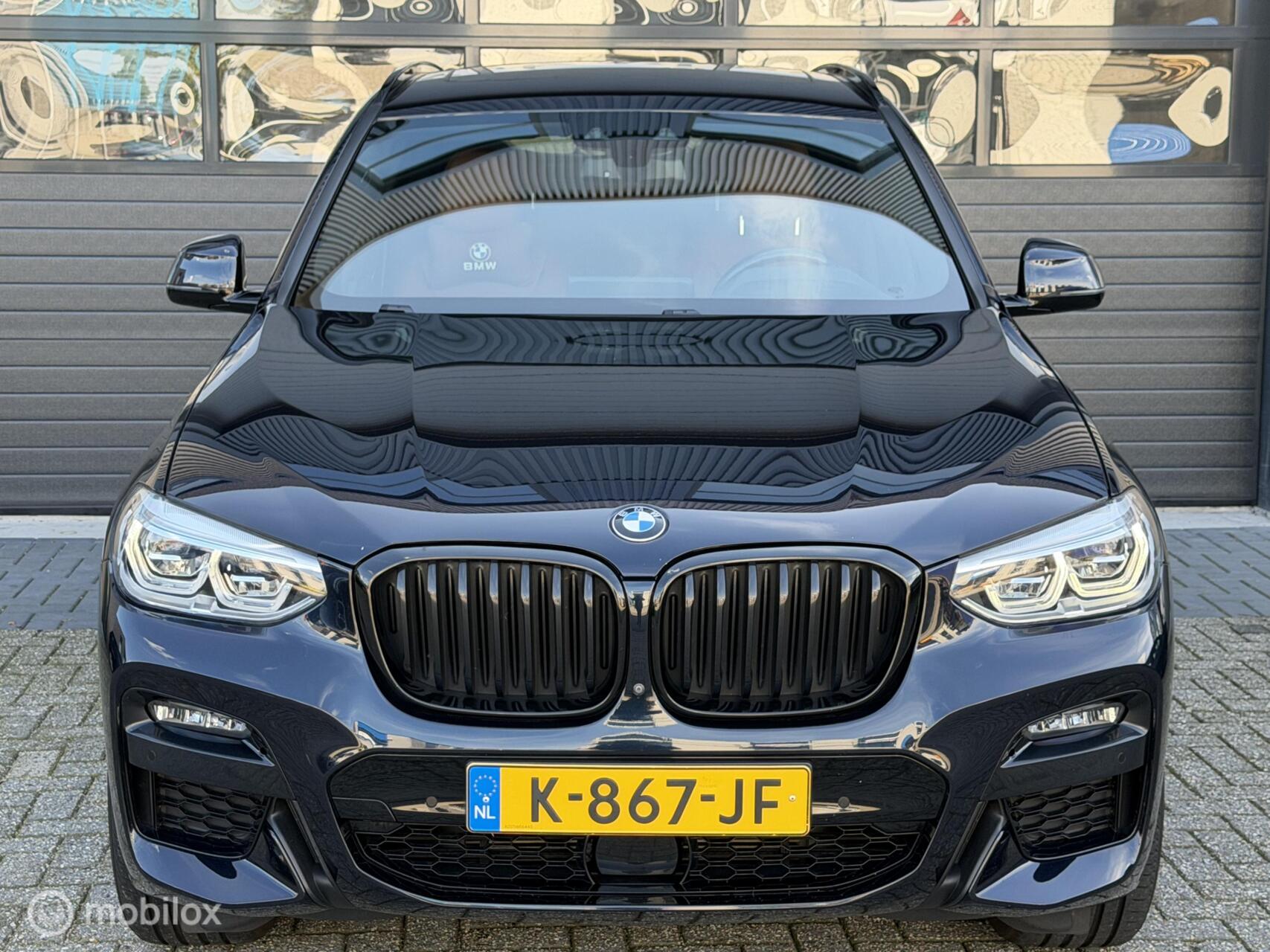 Foto van BMW X3 Xdrive30e