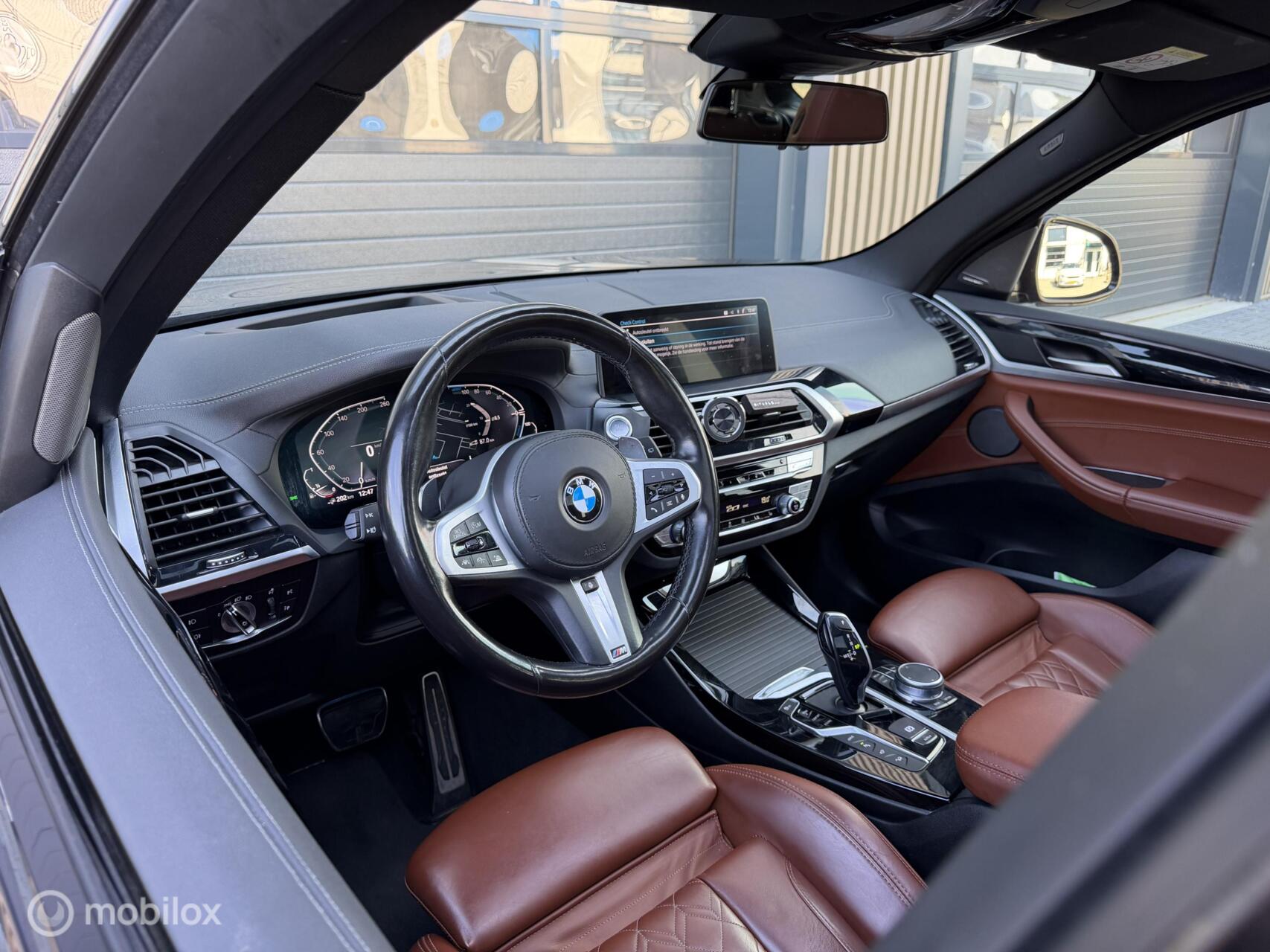 Foto van BMW X3 Xdrive30e