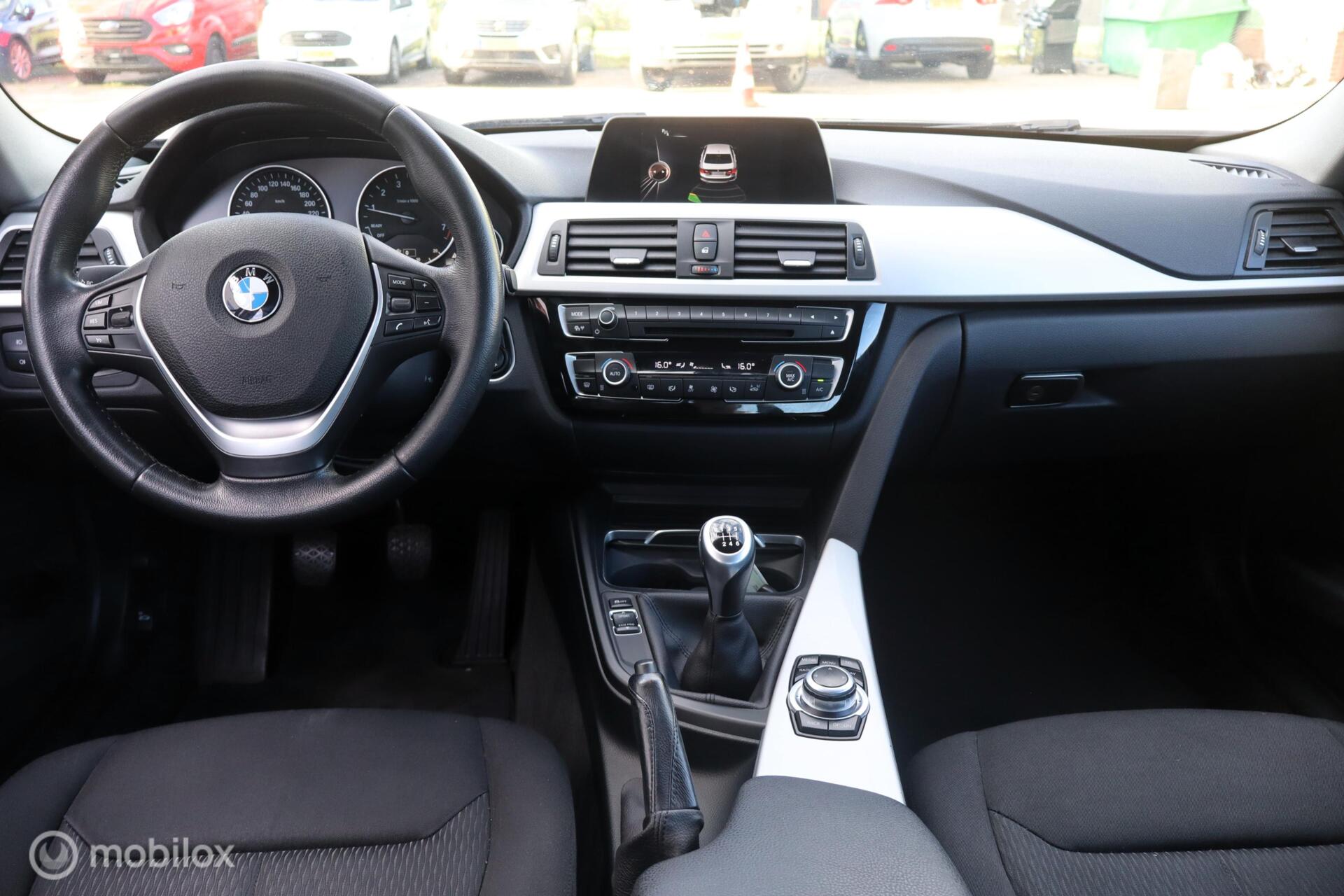 Foto van BMW 318i