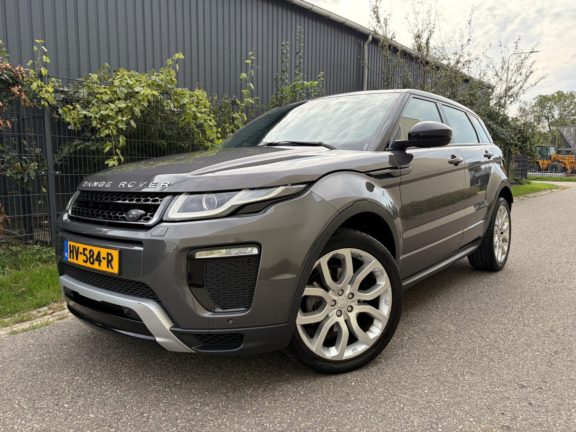 Land Rover Range Rover Evoque 2.0 Si4 HSE Dynamic / AUTOMAAT / NAVI / PANORAMADAK / 163dkm! NAP! 2016 - voorkant
