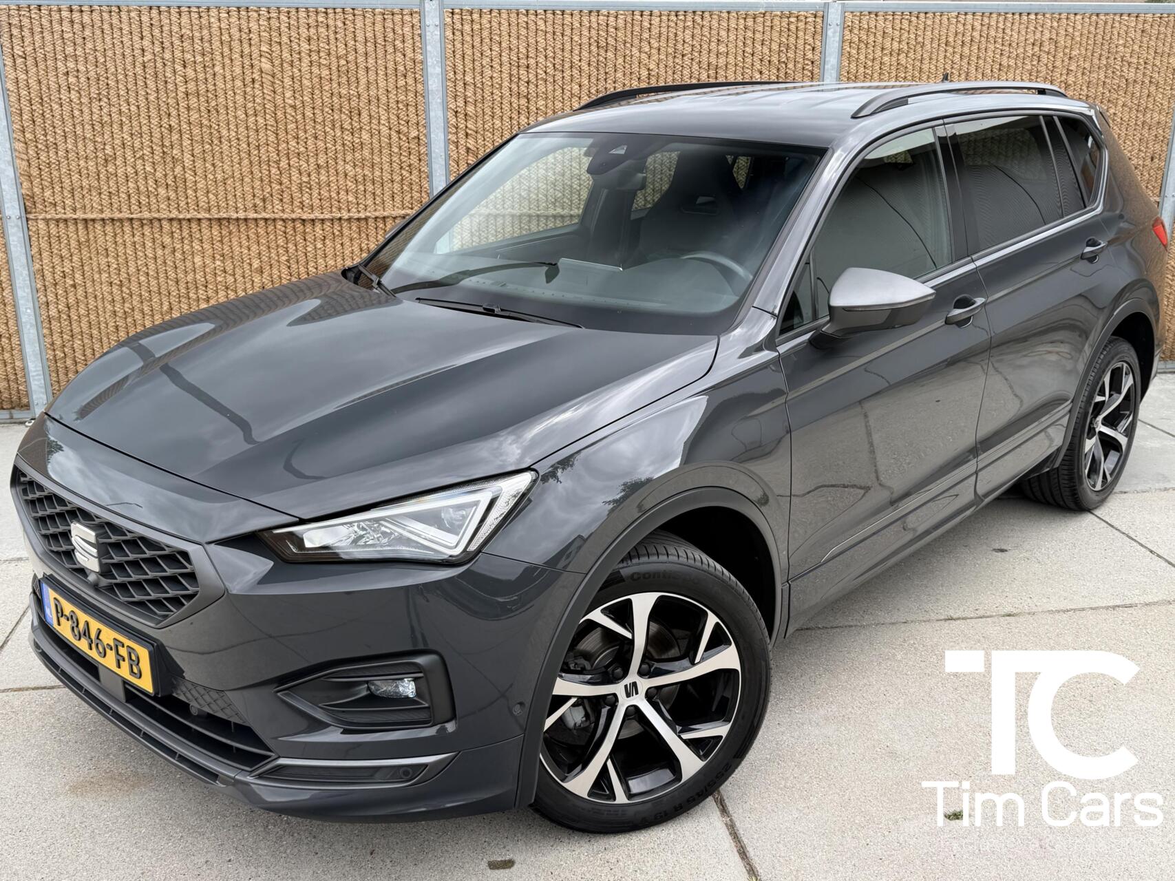 Seat Tarraco 1.5 TSI FR Business Intense Automaat | 360 graden camera | Voorstoelen en achterbank verwarmd | Stuur verwarmd | Apple CarPlay/Android Auto | 19 inch lichtmetalen velgen | DAB ontvanger | Parkeersensoren voor en achter 2022 - voorkant