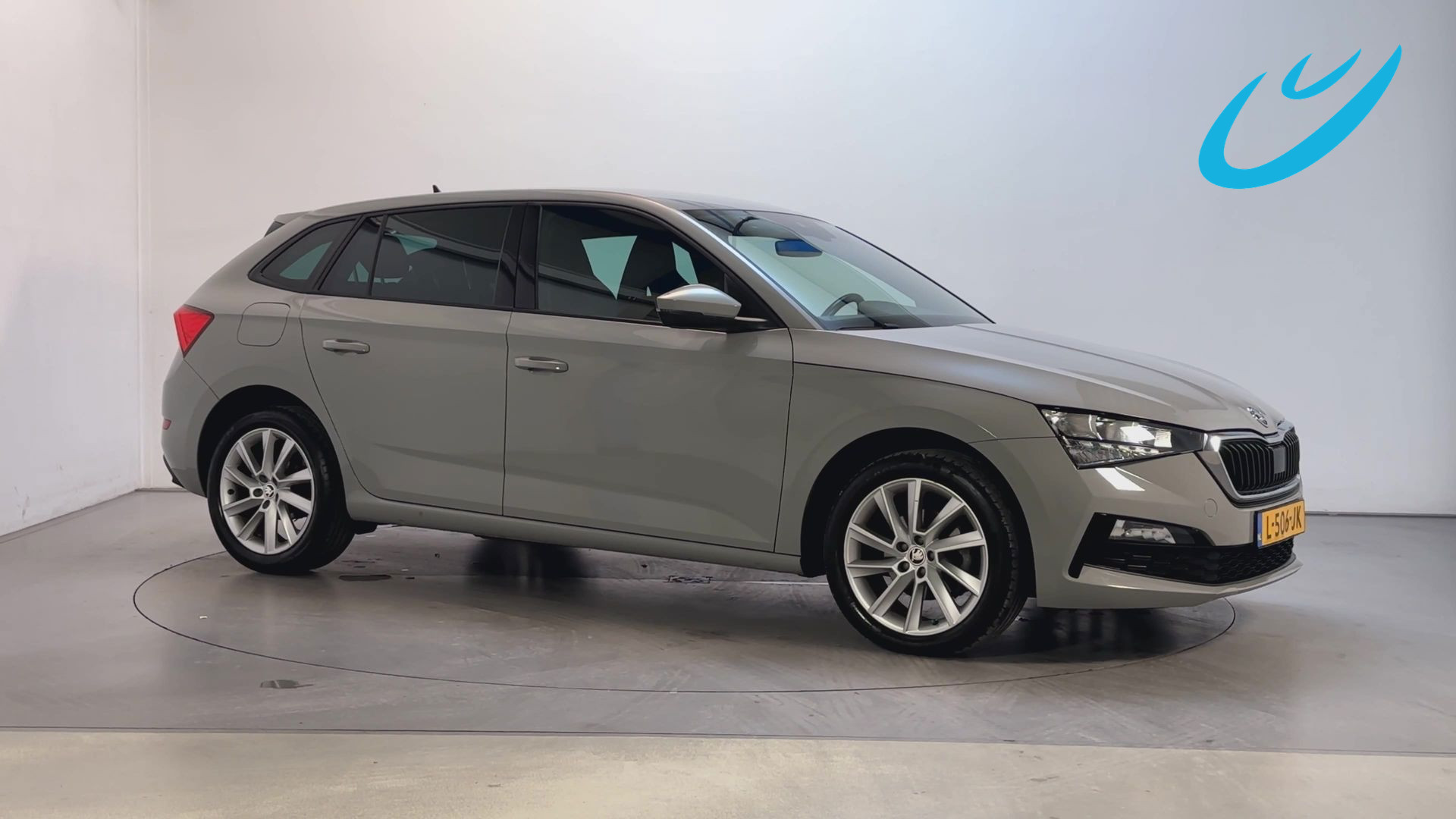 Skoda Scala 1.5 TSI 150pk DSG Sport Business Stoelverwarming Camera Navigatie Parkeersensoren 2021 - voorkant