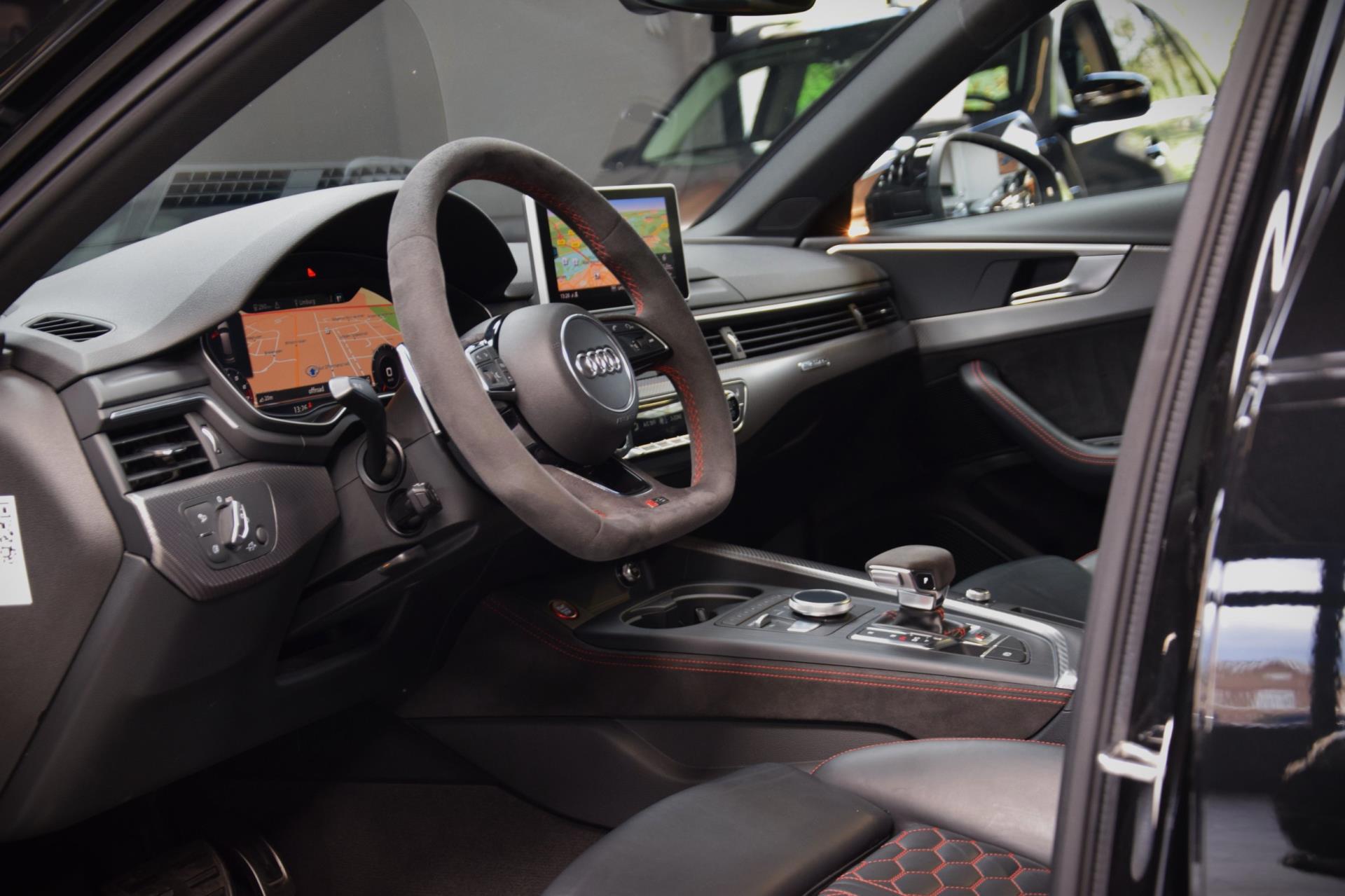 Foto van Audi RS 4 Avant