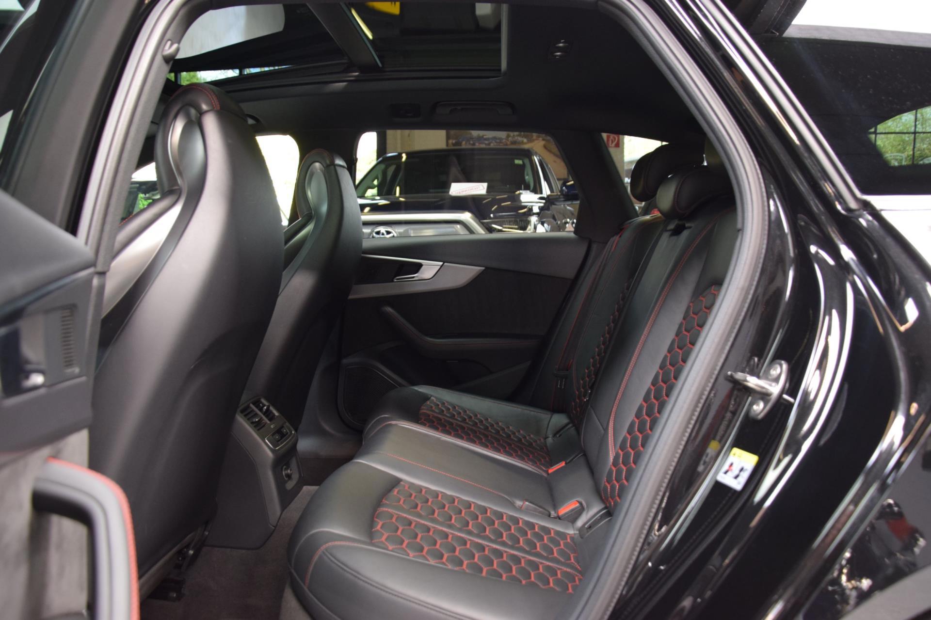 Foto van Audi RS 4 Avant