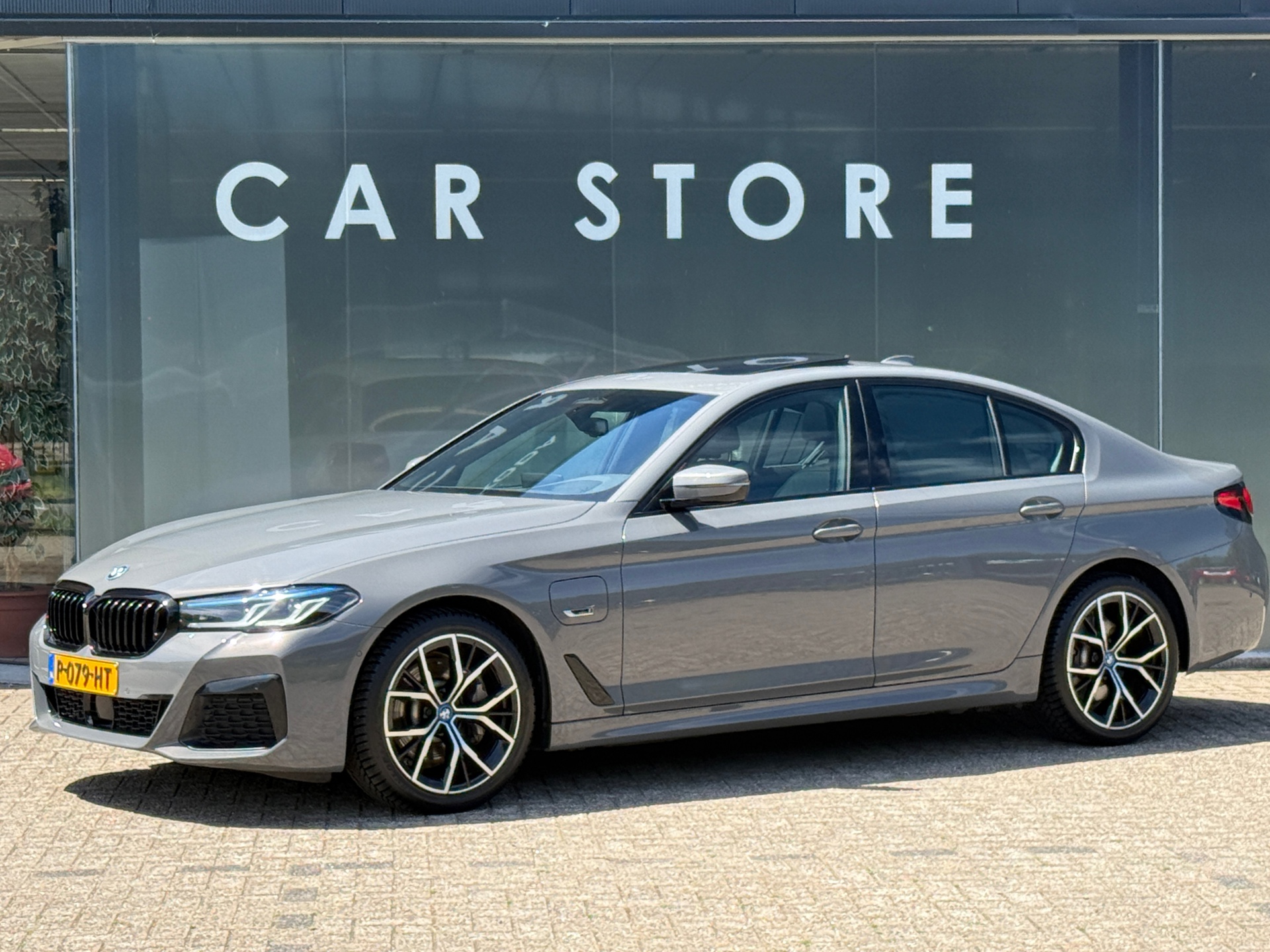 Foto van BMW 530e