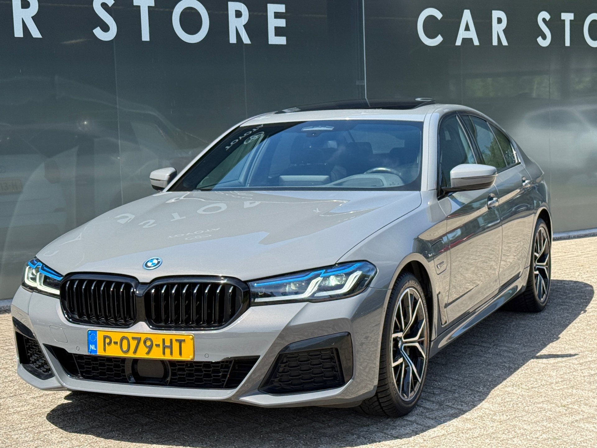 Foto van BMW 530e