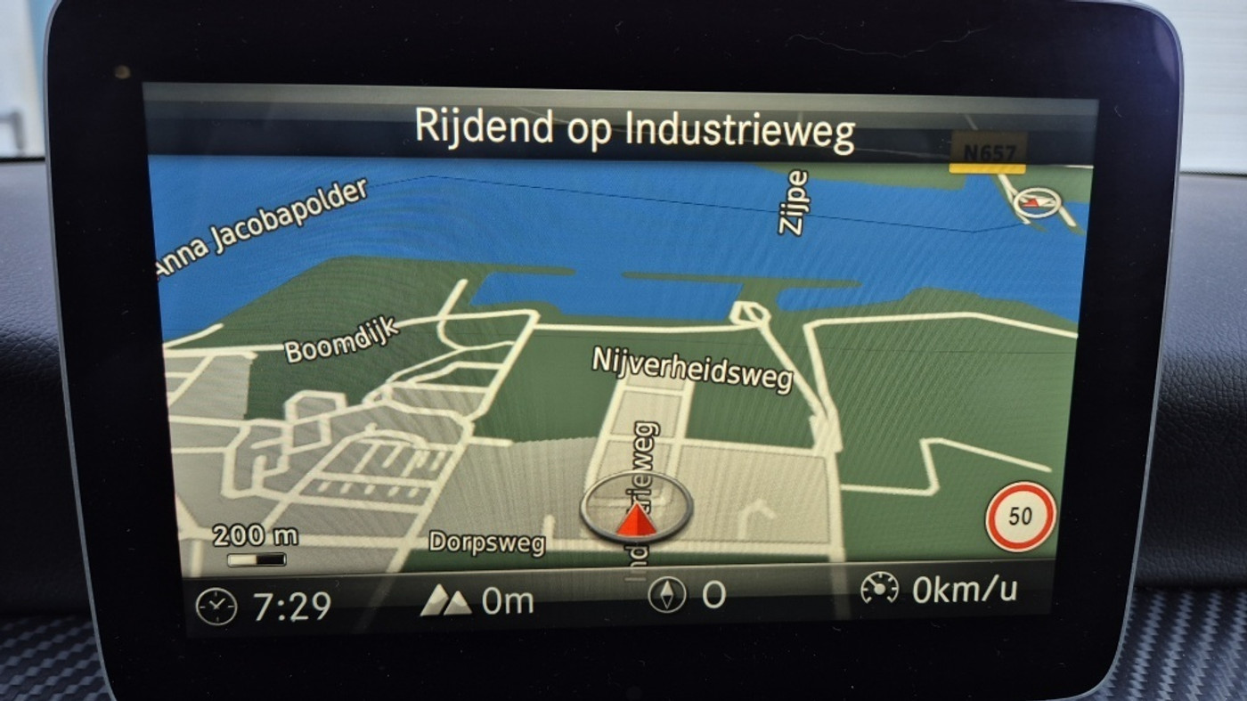 Foto van Mercedes-Benz A 180