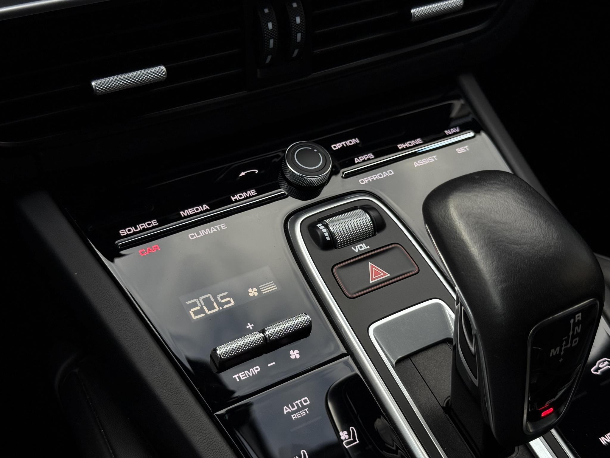 Foto van Porsche Cayenne E-hybrid