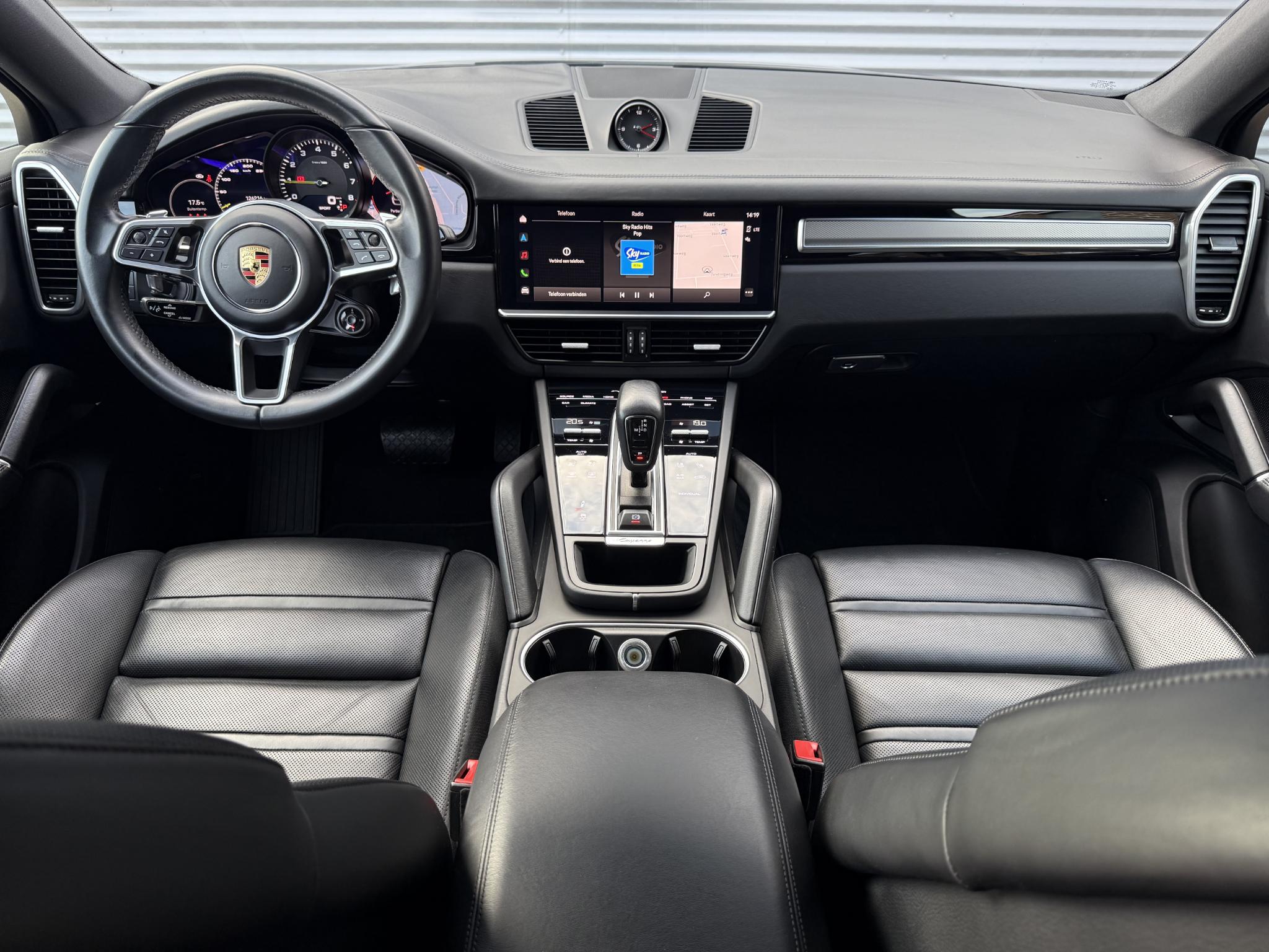 Foto van Porsche Cayenne E-hybrid
