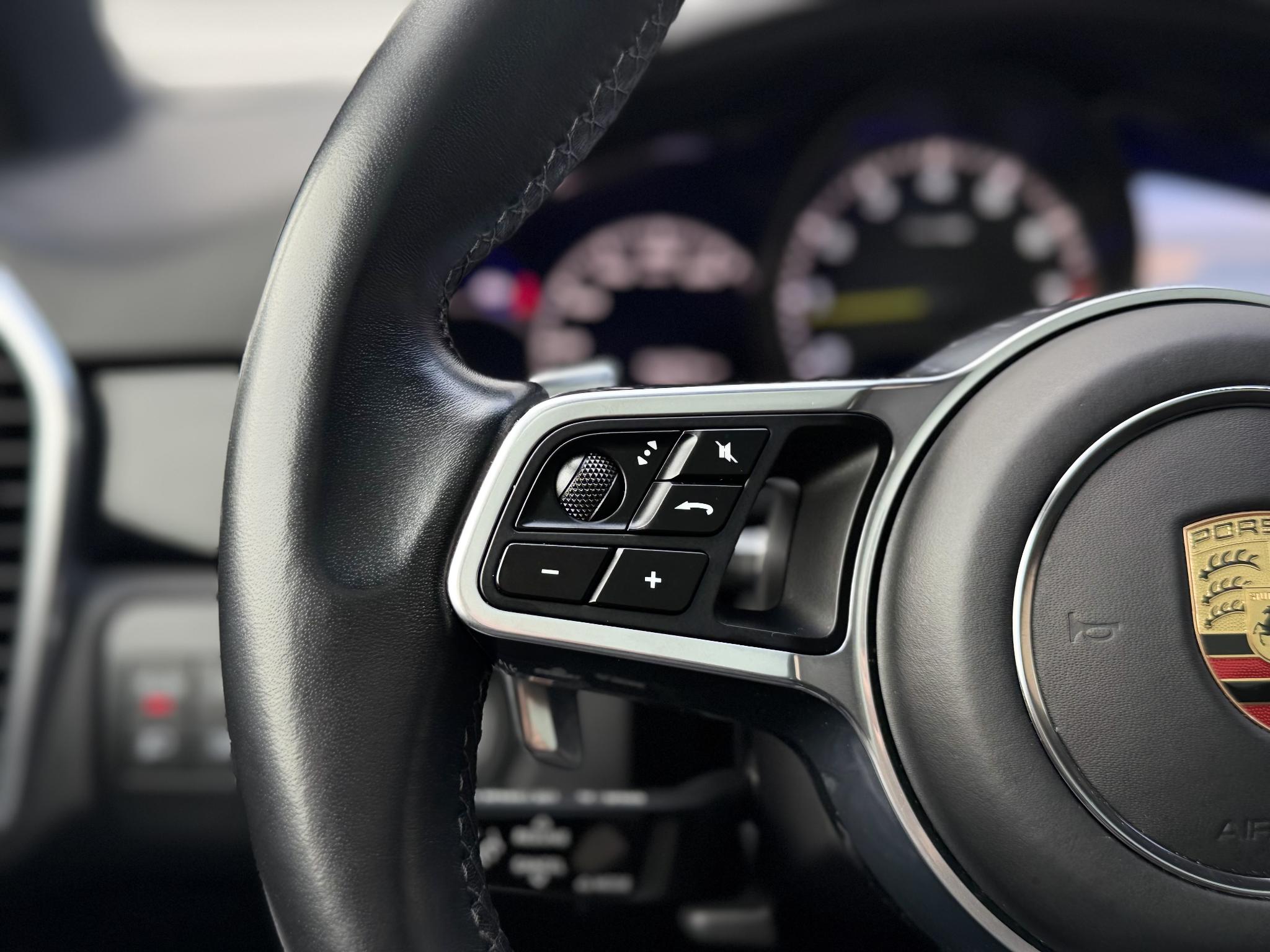 Foto van Porsche Cayenne E-hybrid
