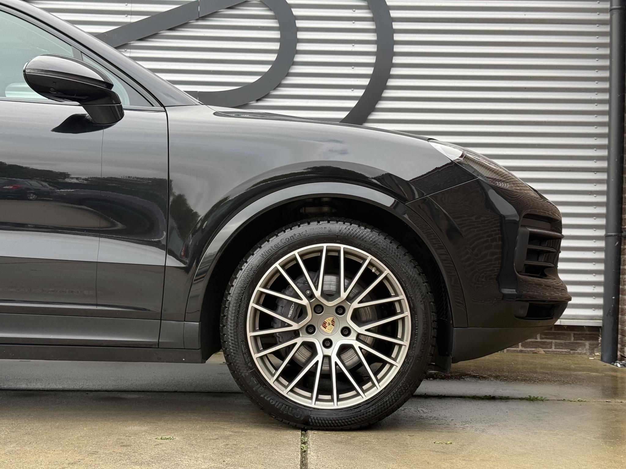 Foto van Porsche Cayenne E-hybrid