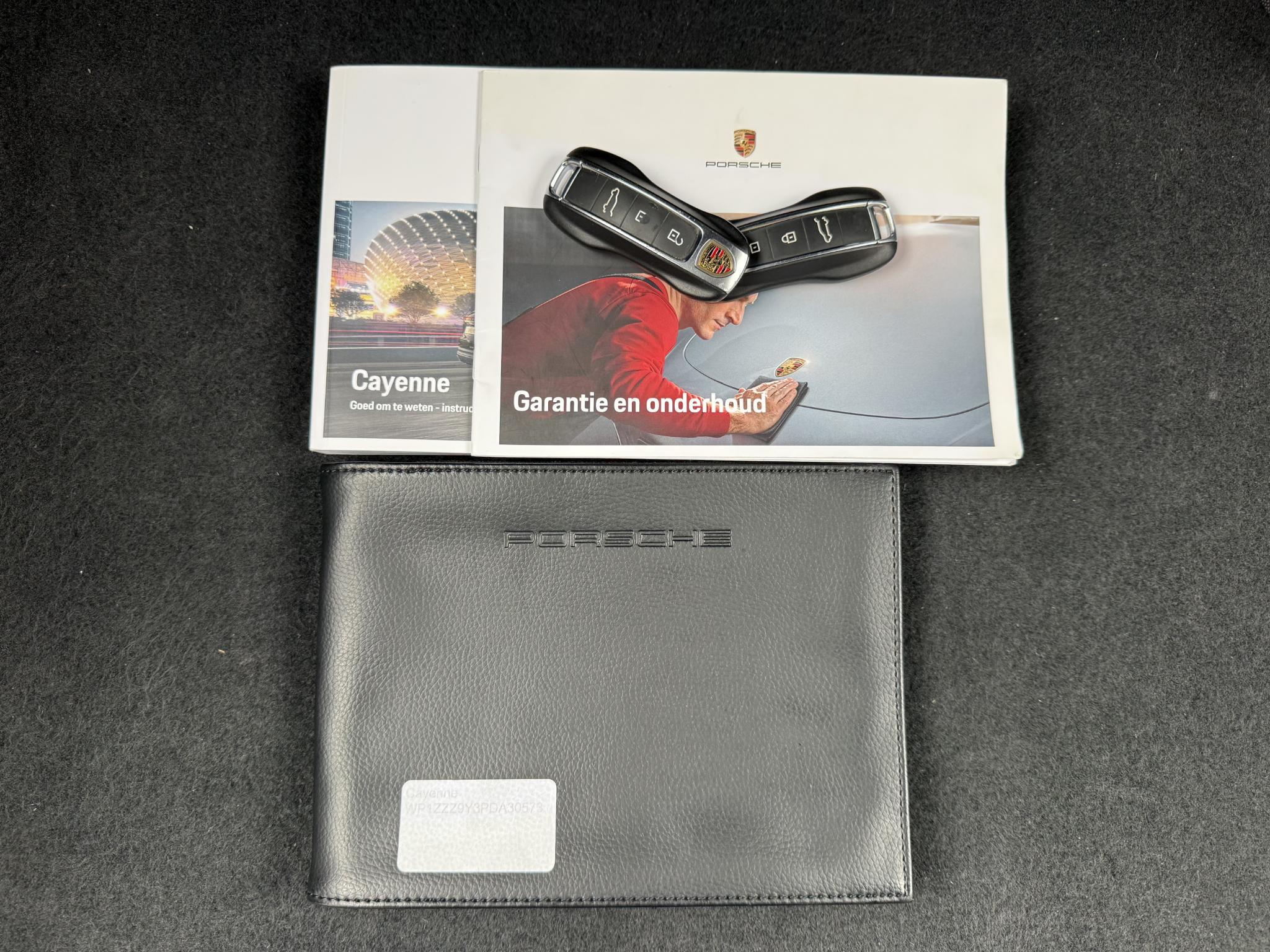 Foto van Porsche Cayenne E-hybrid