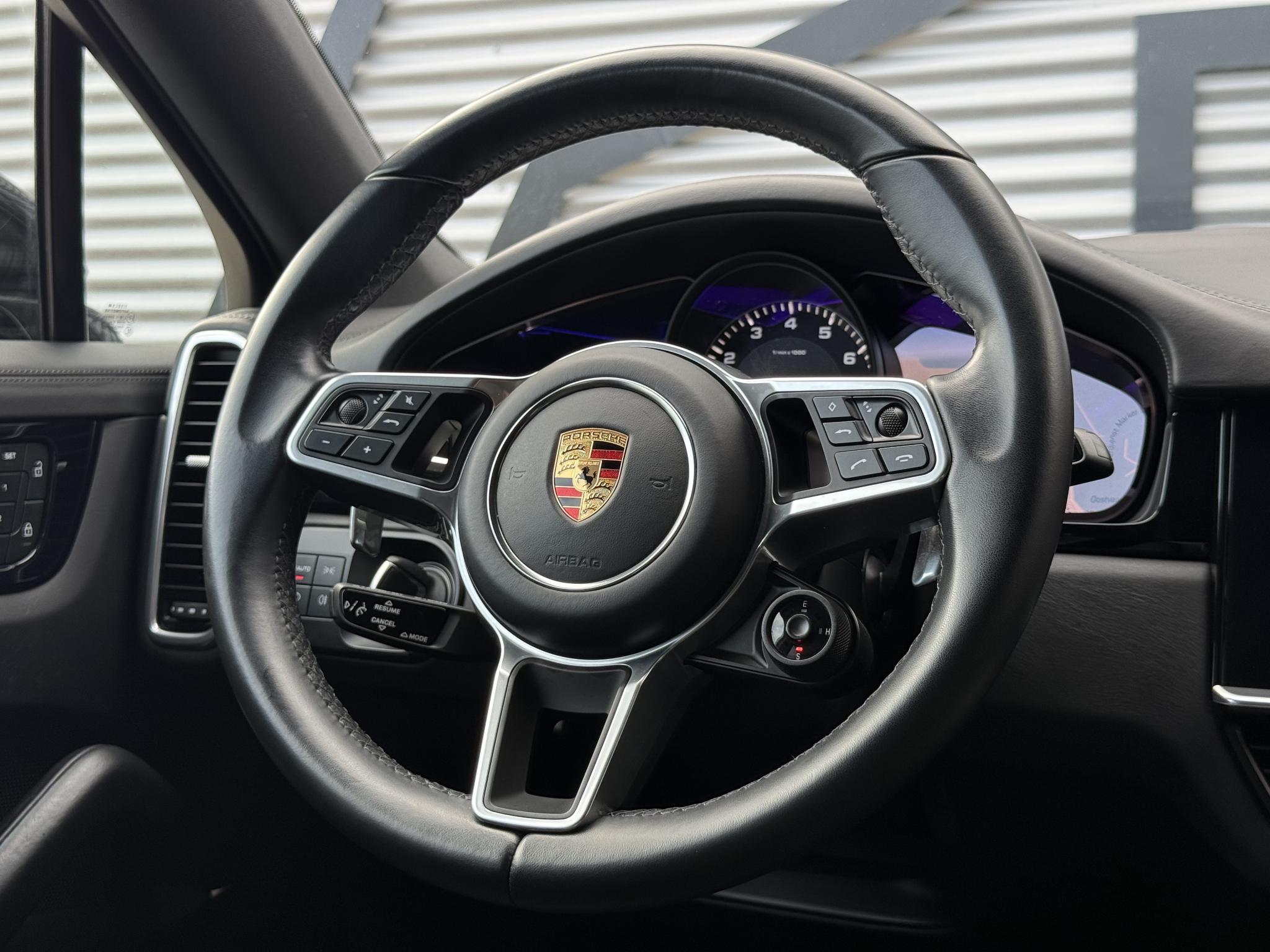 Foto van Porsche Cayenne E-hybrid