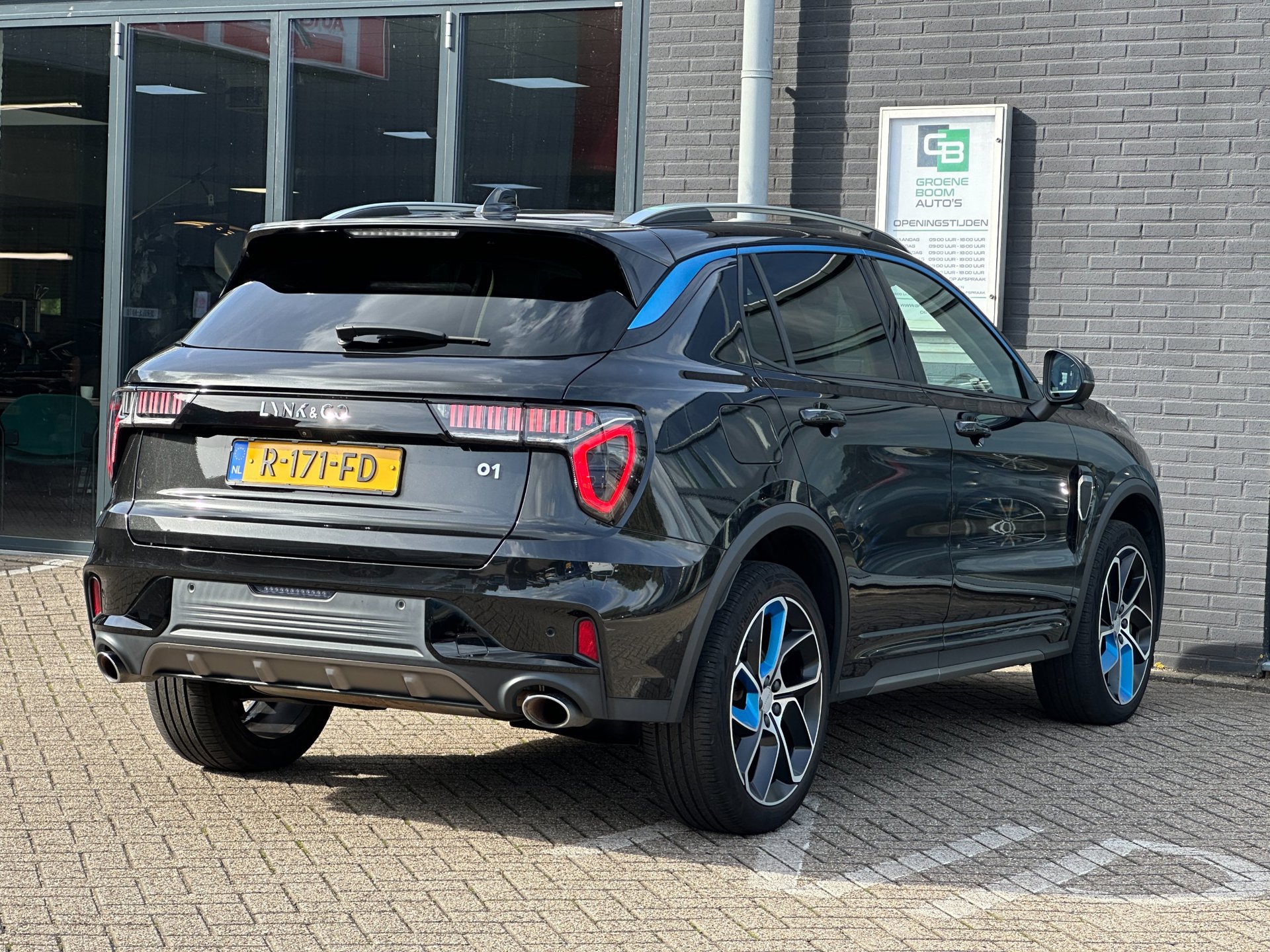 Foto van Lynk&co LYNK & Co 01