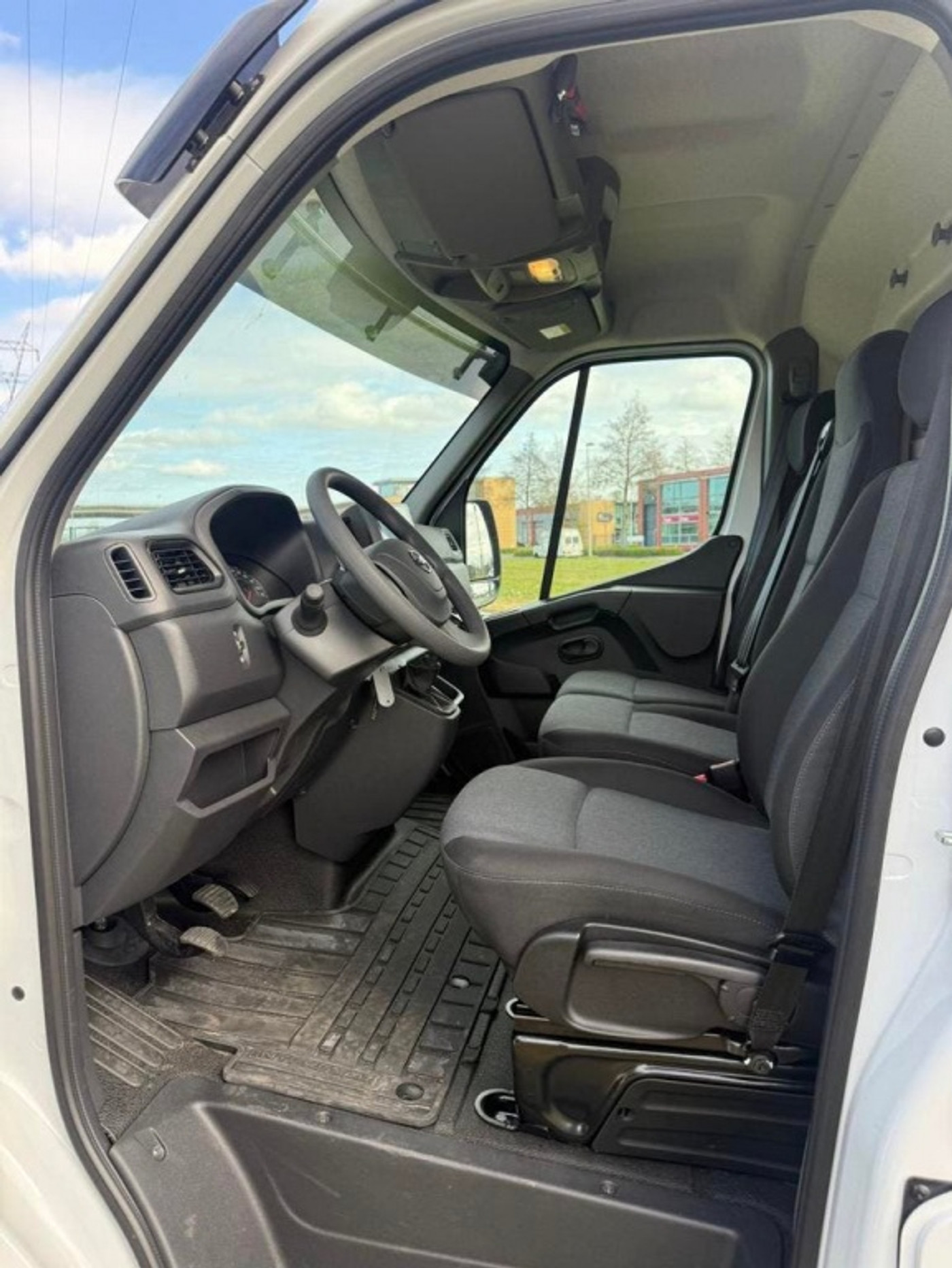 Foto van Nissan Interstar