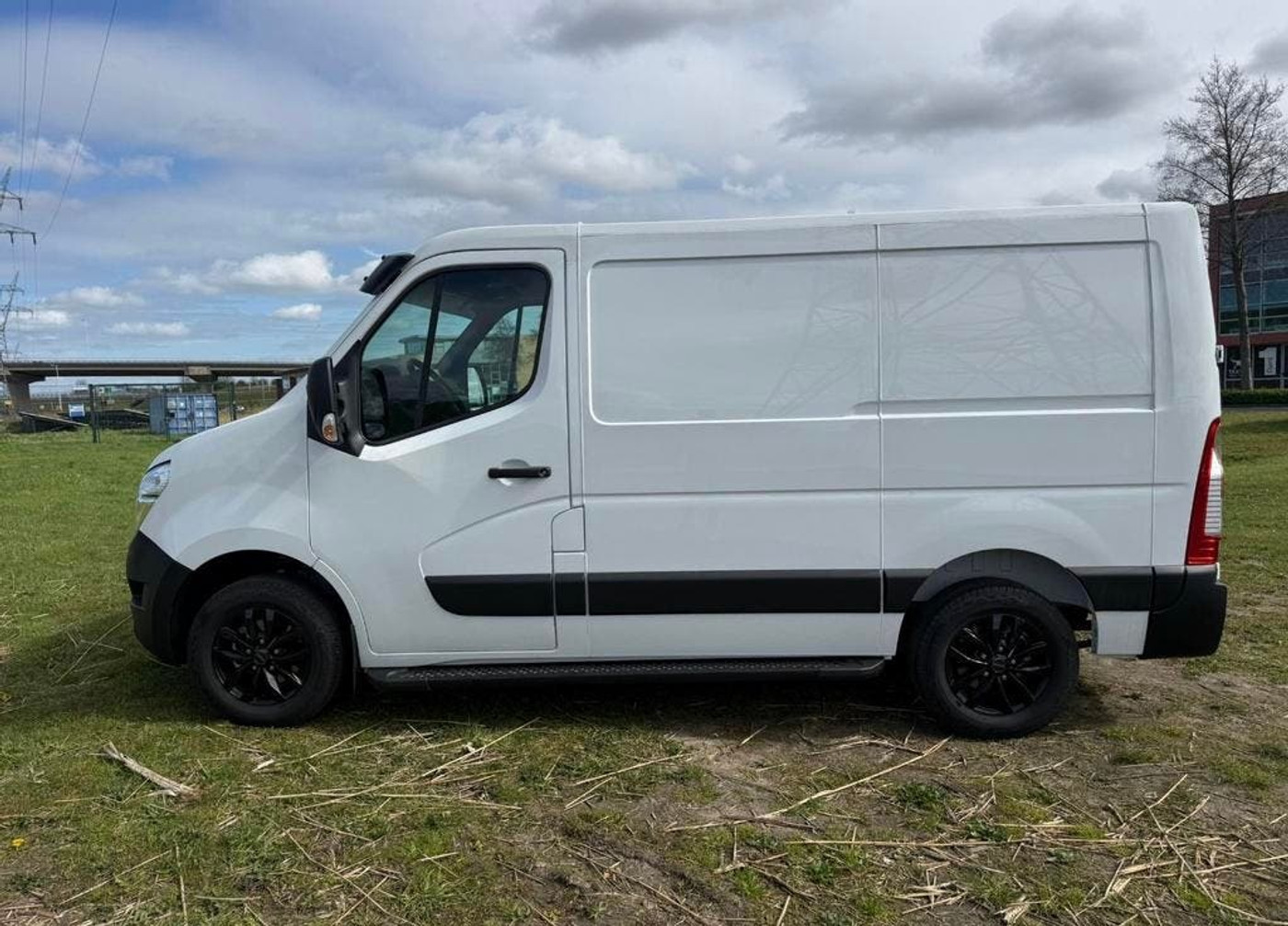 Foto van Nissan Interstar