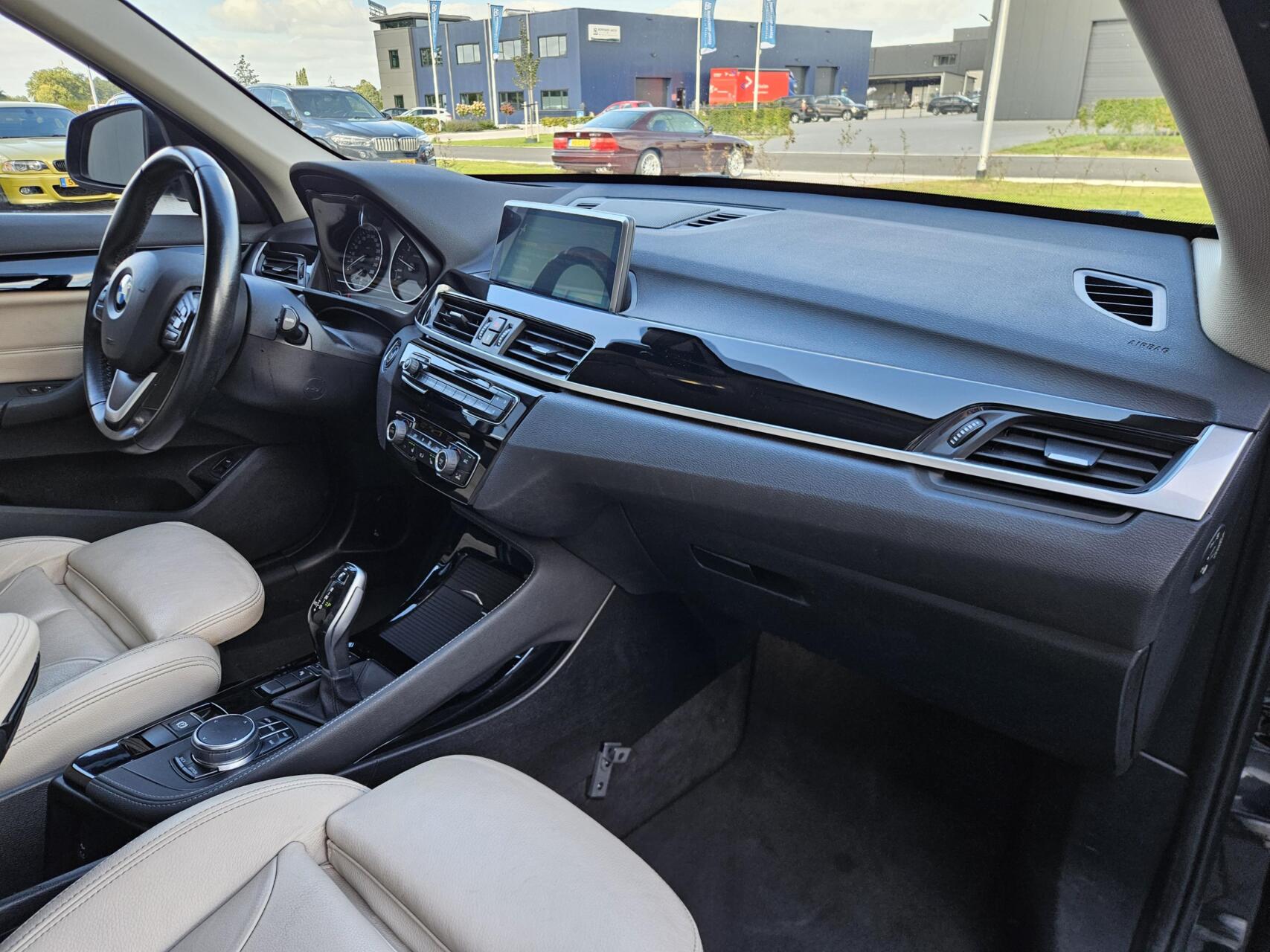 Foto van BMW X1 Sdrive18i