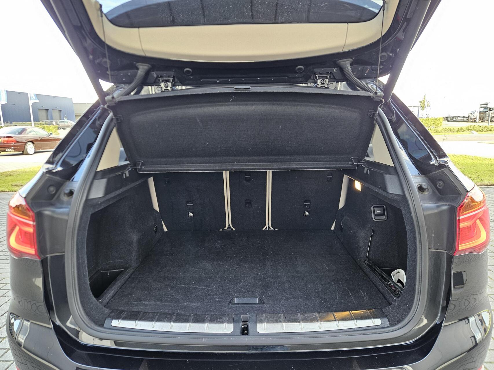 Foto van BMW X1 Sdrive18i