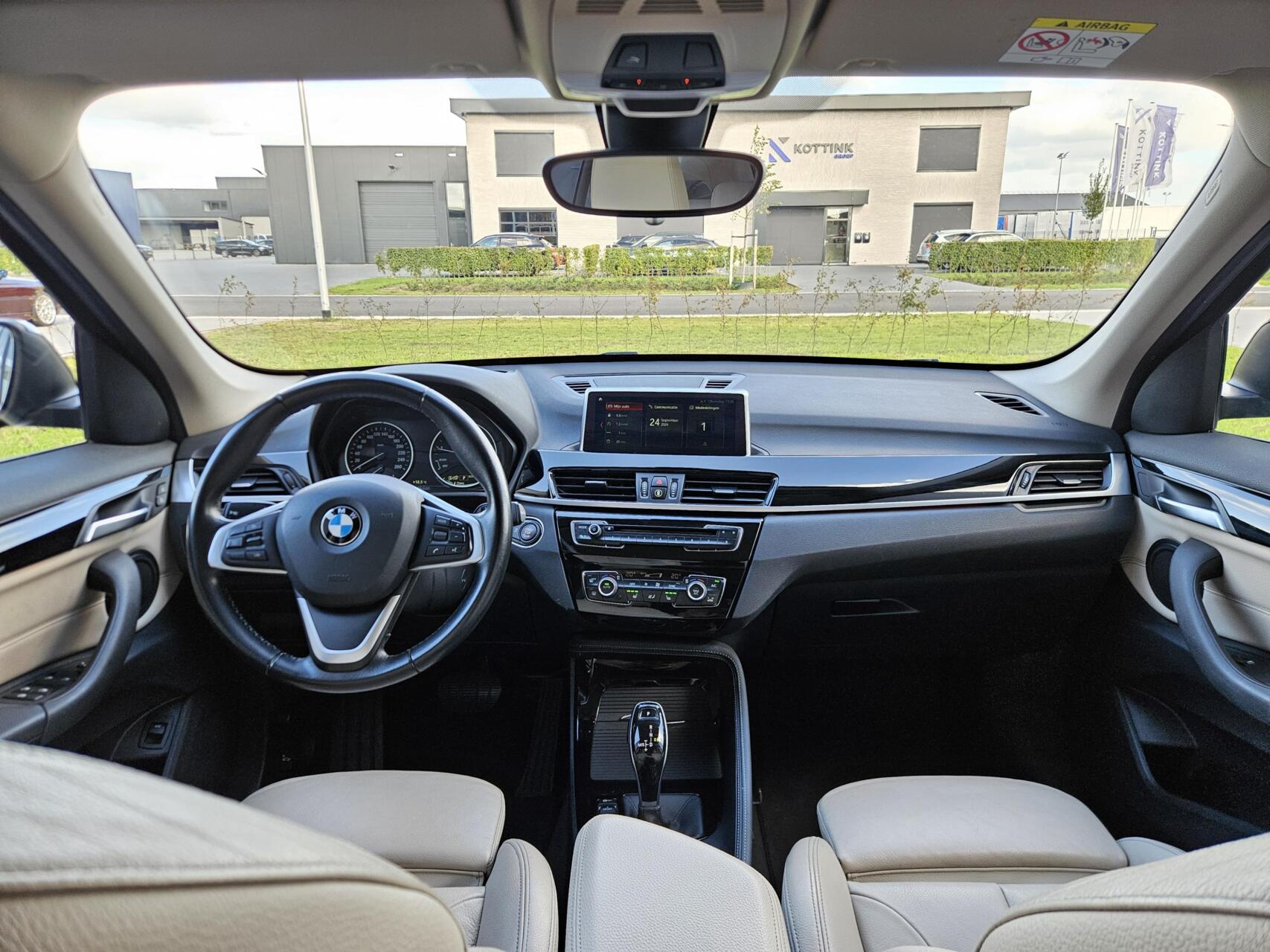 Foto van BMW X1 Sdrive18i