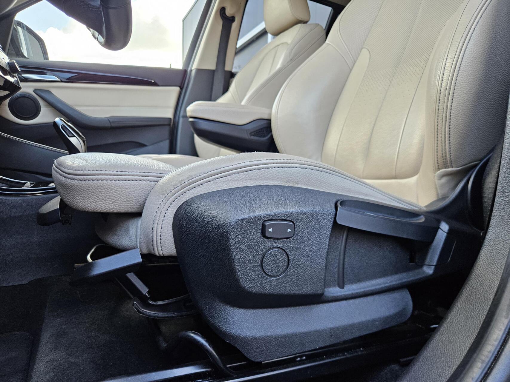 Foto van BMW X1 Sdrive18i