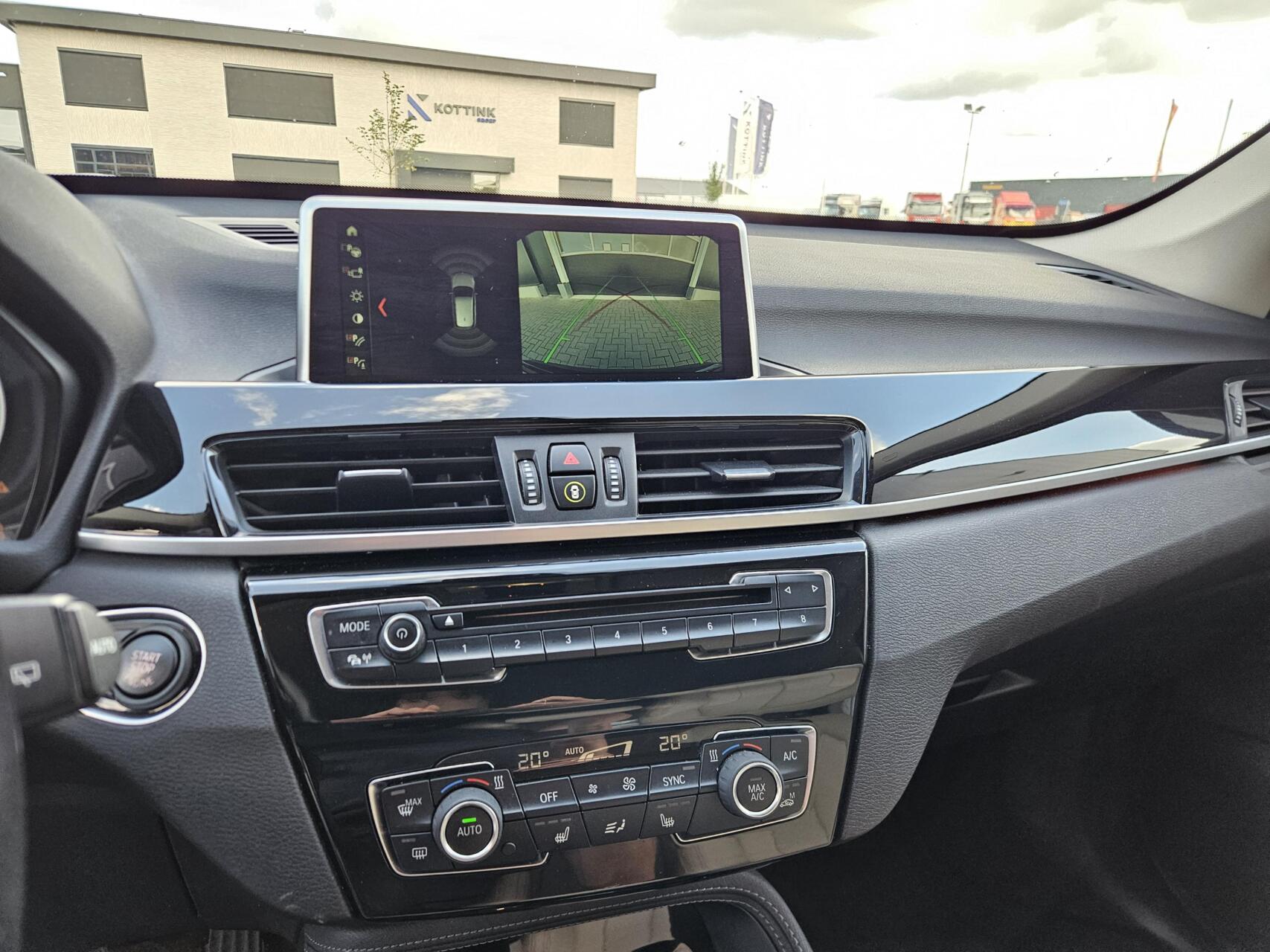 Foto van BMW X1 Sdrive18i