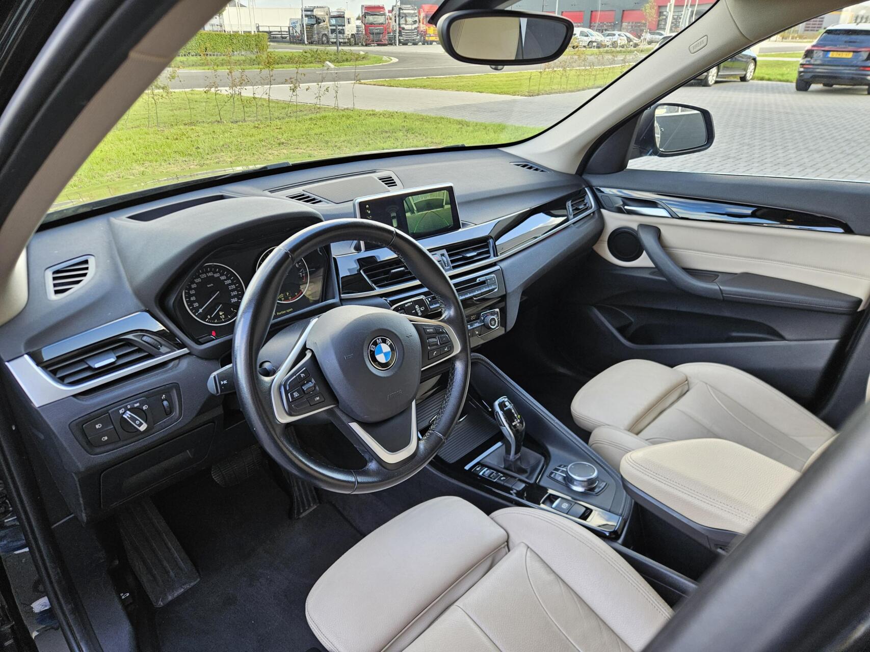 Foto van BMW X1 Sdrive18i