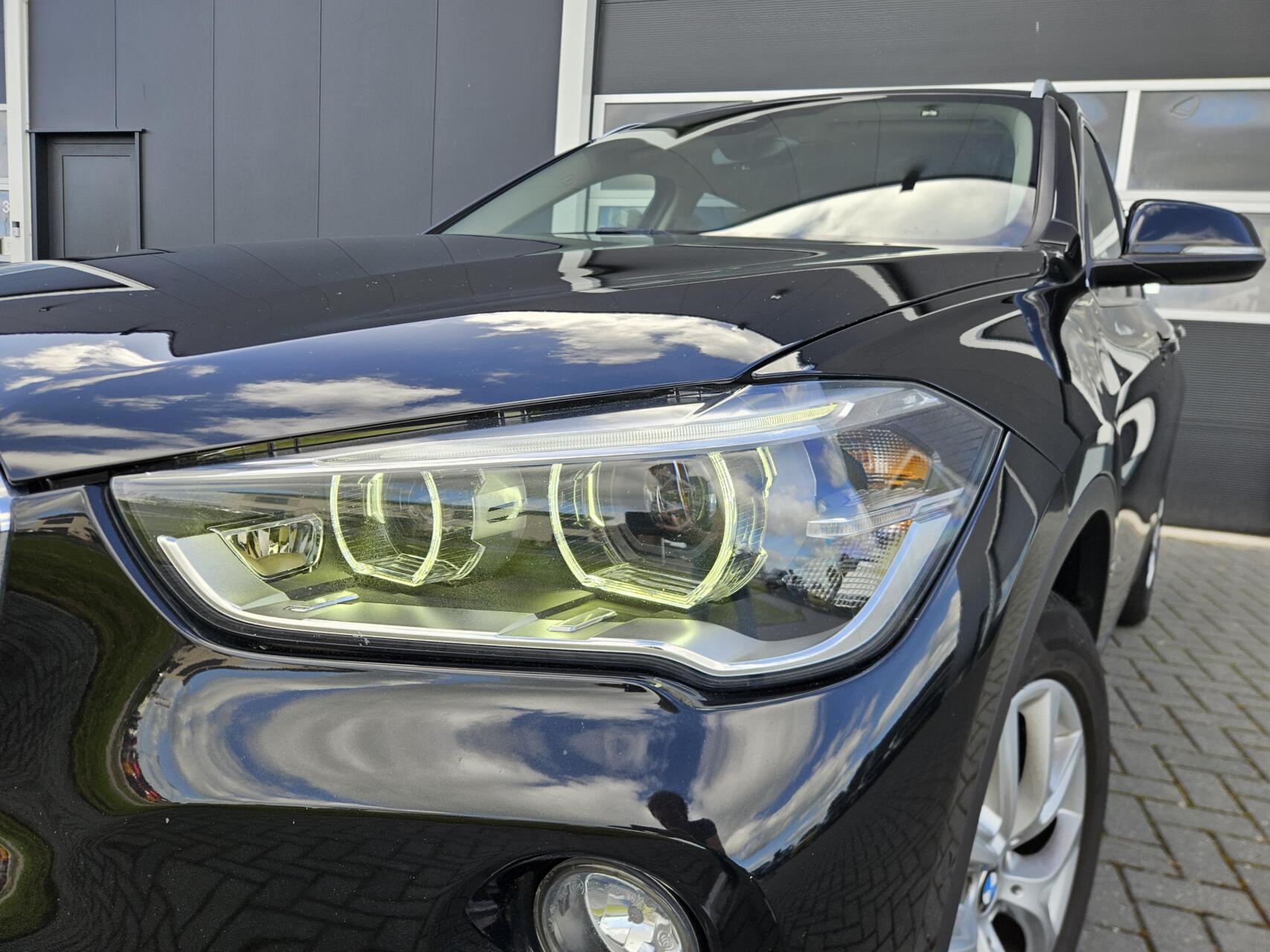 Foto van BMW X1 Sdrive18i