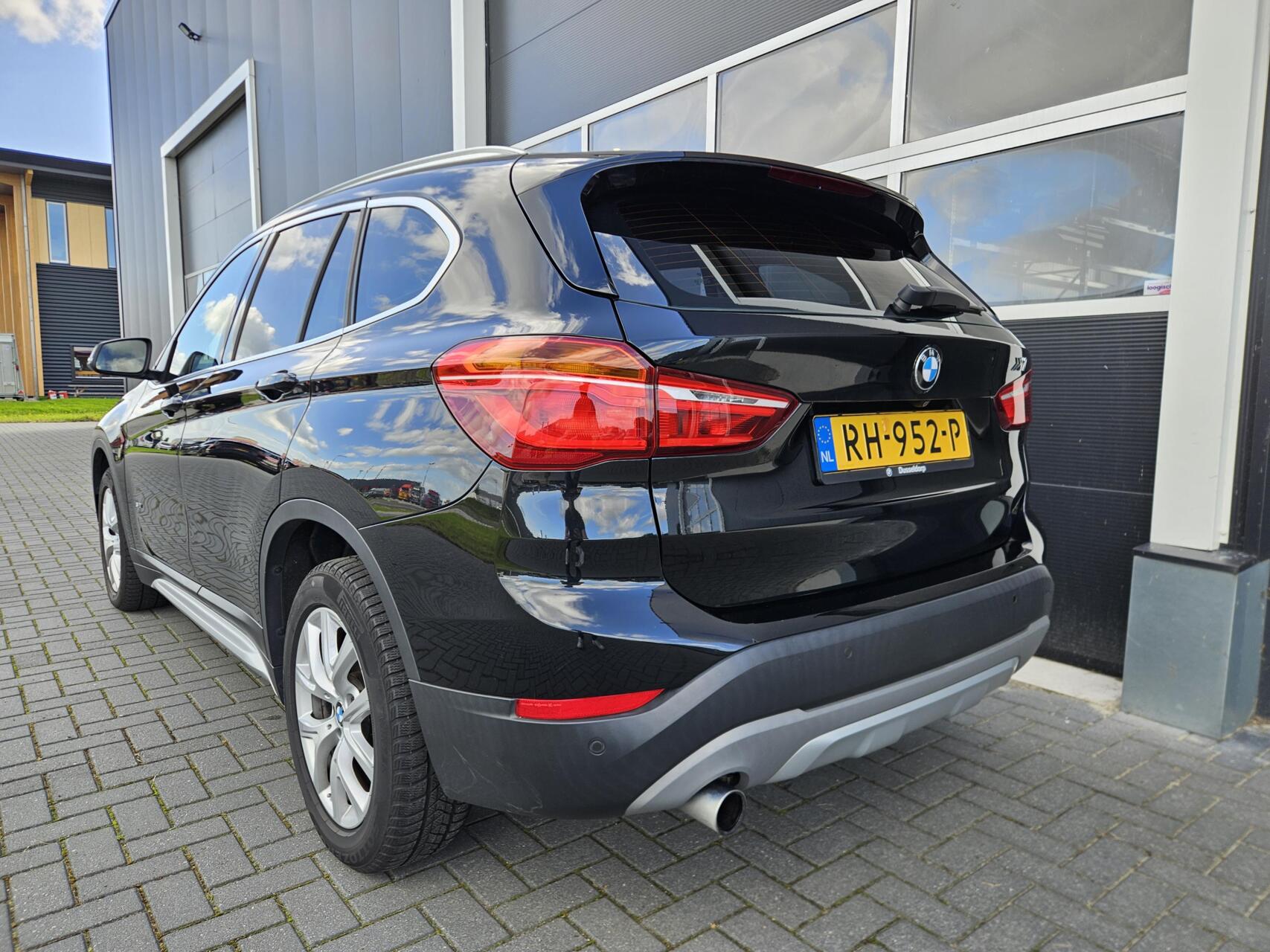 Foto van BMW X1 Sdrive18i