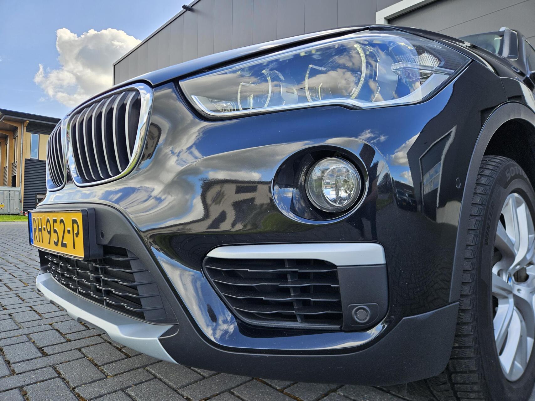 Foto van BMW X1 Sdrive18i