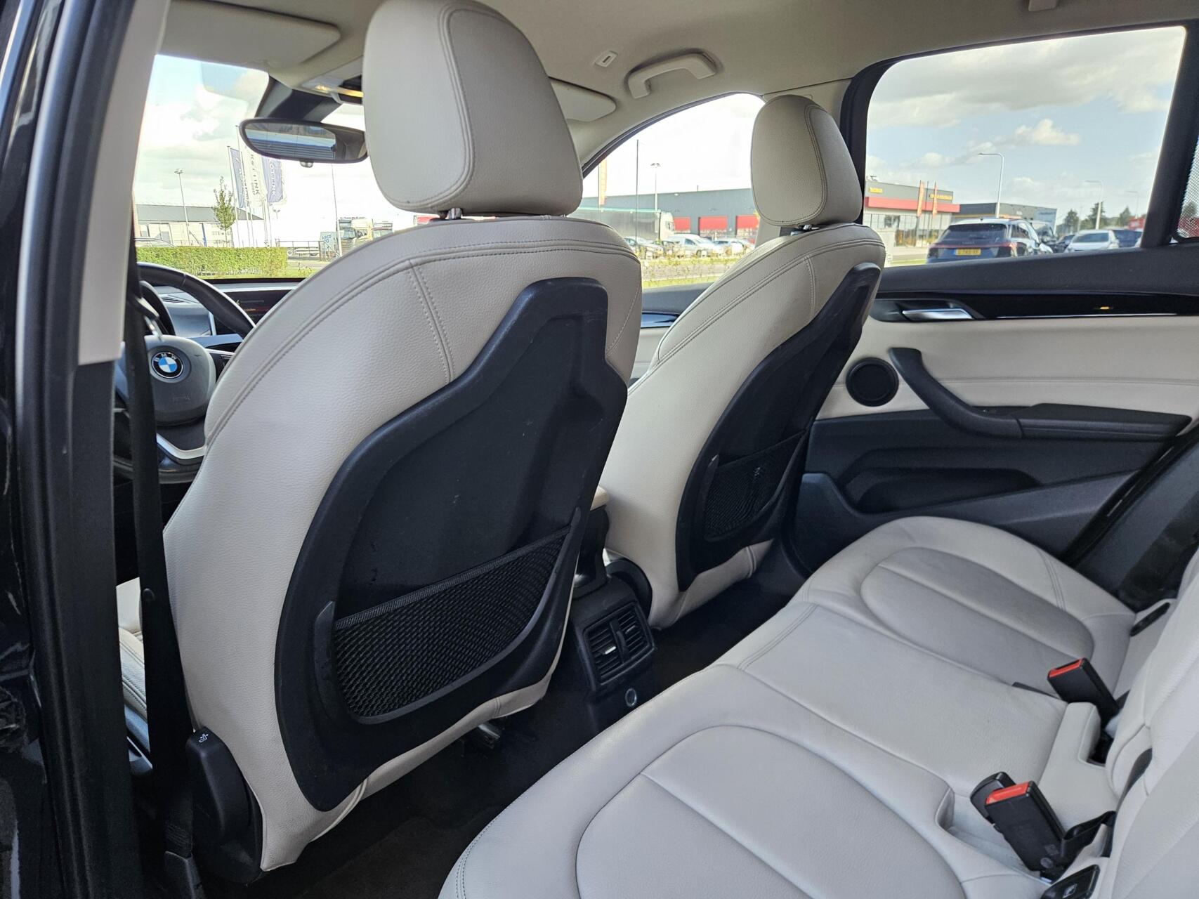 Foto van BMW X1 Sdrive18i