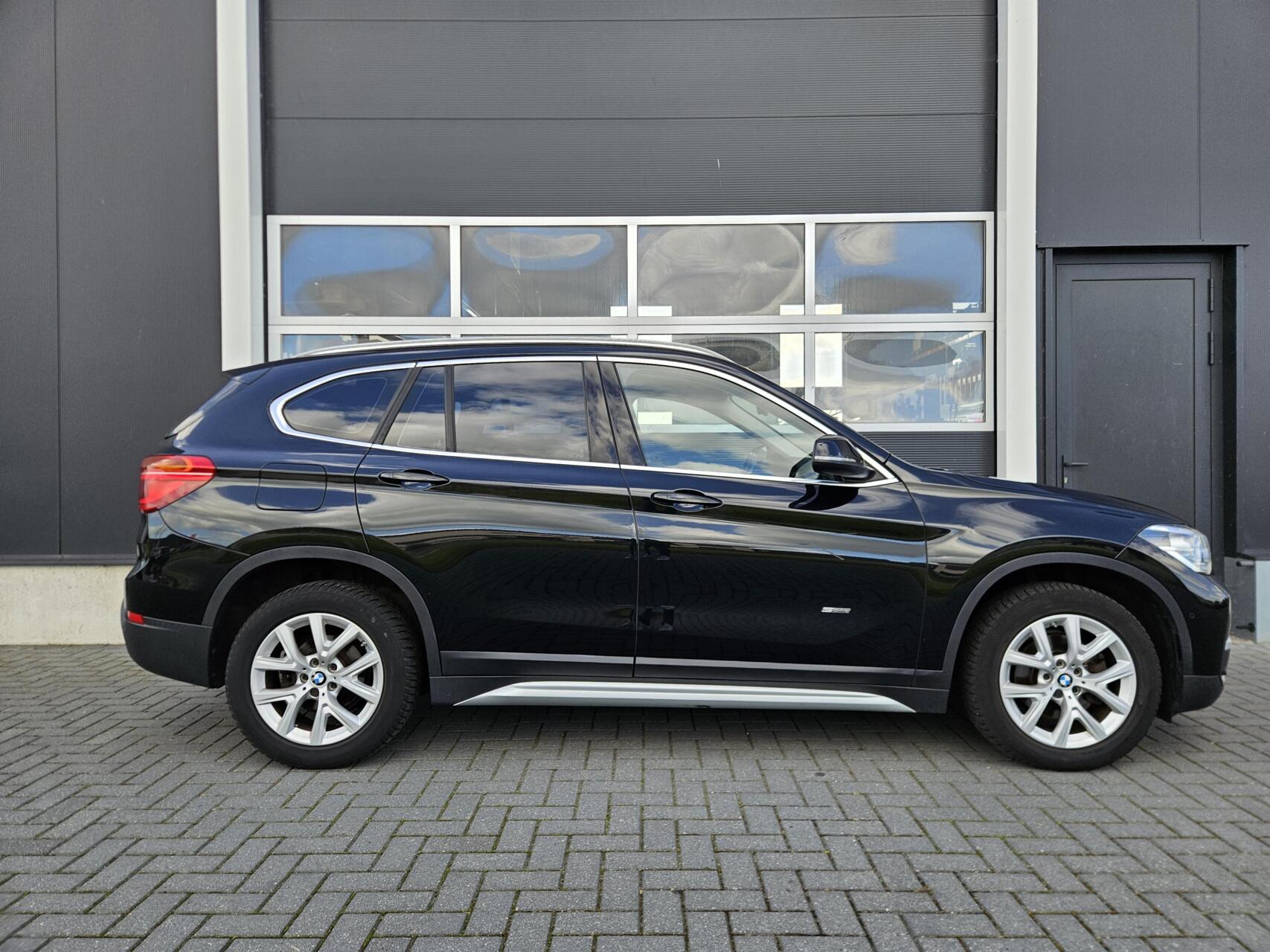 Foto van BMW X1 Sdrive18i