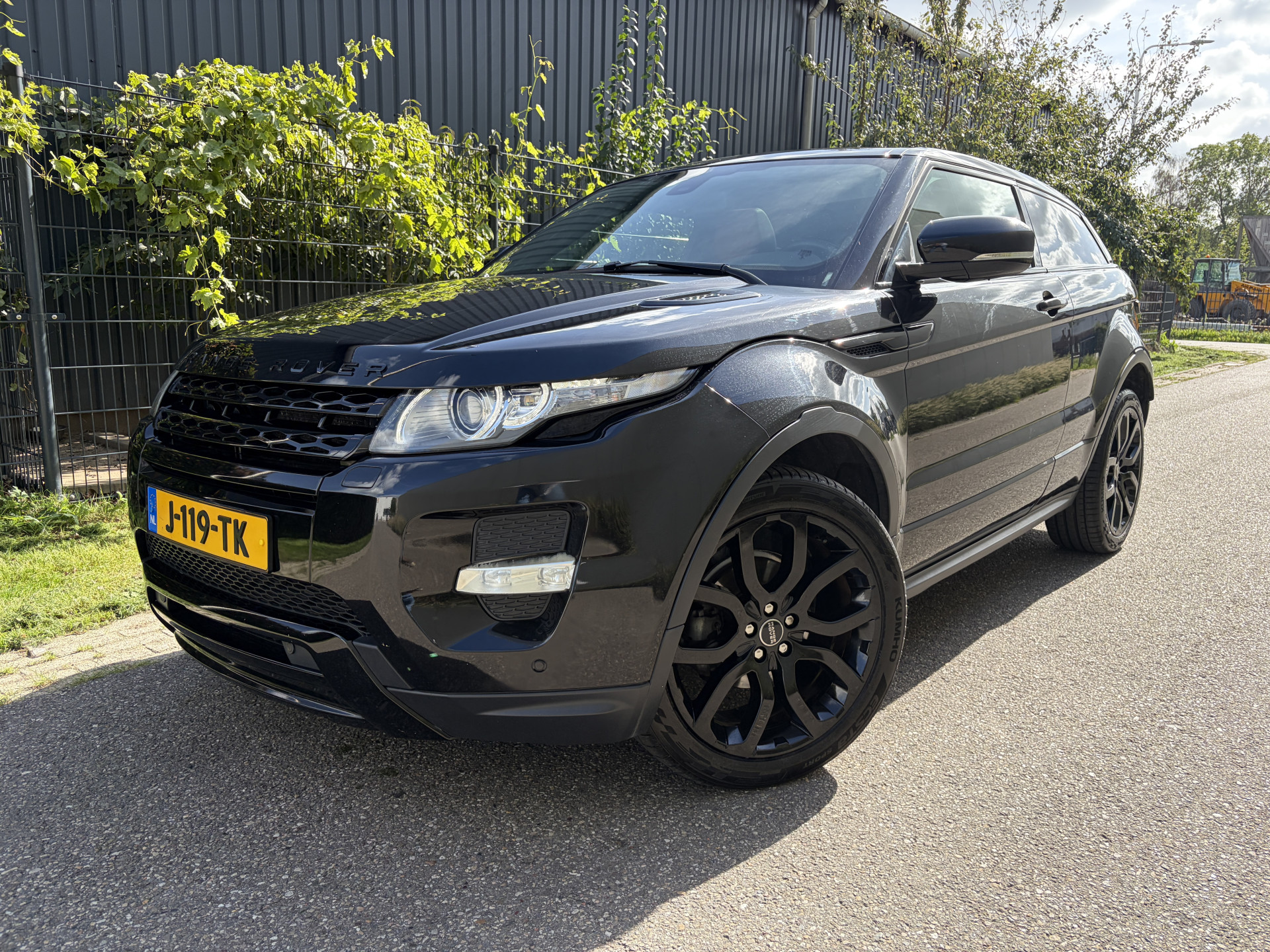 Land Rover Range Rover Evoque 2.0 Si 4WD Dynamic / AUTOMAAT / PANORAMADAK / CRUISE / LEER / NAVI 2012 - voorkant